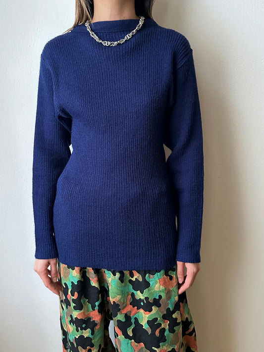 1980's French Army Wool Jumper Sweater 80年代 フランス軍 Military ミリタリー ニット Navy 紺色 Vintage ヴィンテージ古着屋 プラハ ユーロ古着 ヨーロッパ古着 Toto Praha Vintage clothing store shop Antique shop Prague totototrip showroom ショールーム 