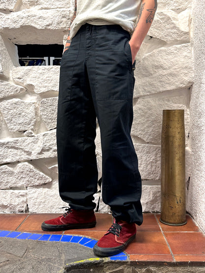 Early 00s Black Cotton Rip-stop trousers - ~w32