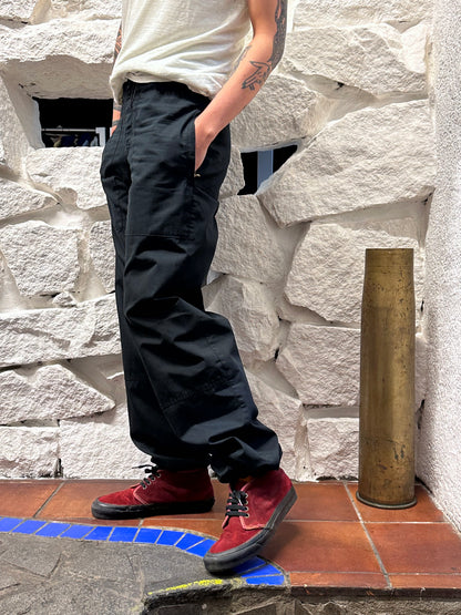 Early 00s Black Cotton Rip-stop trousers - ~w32