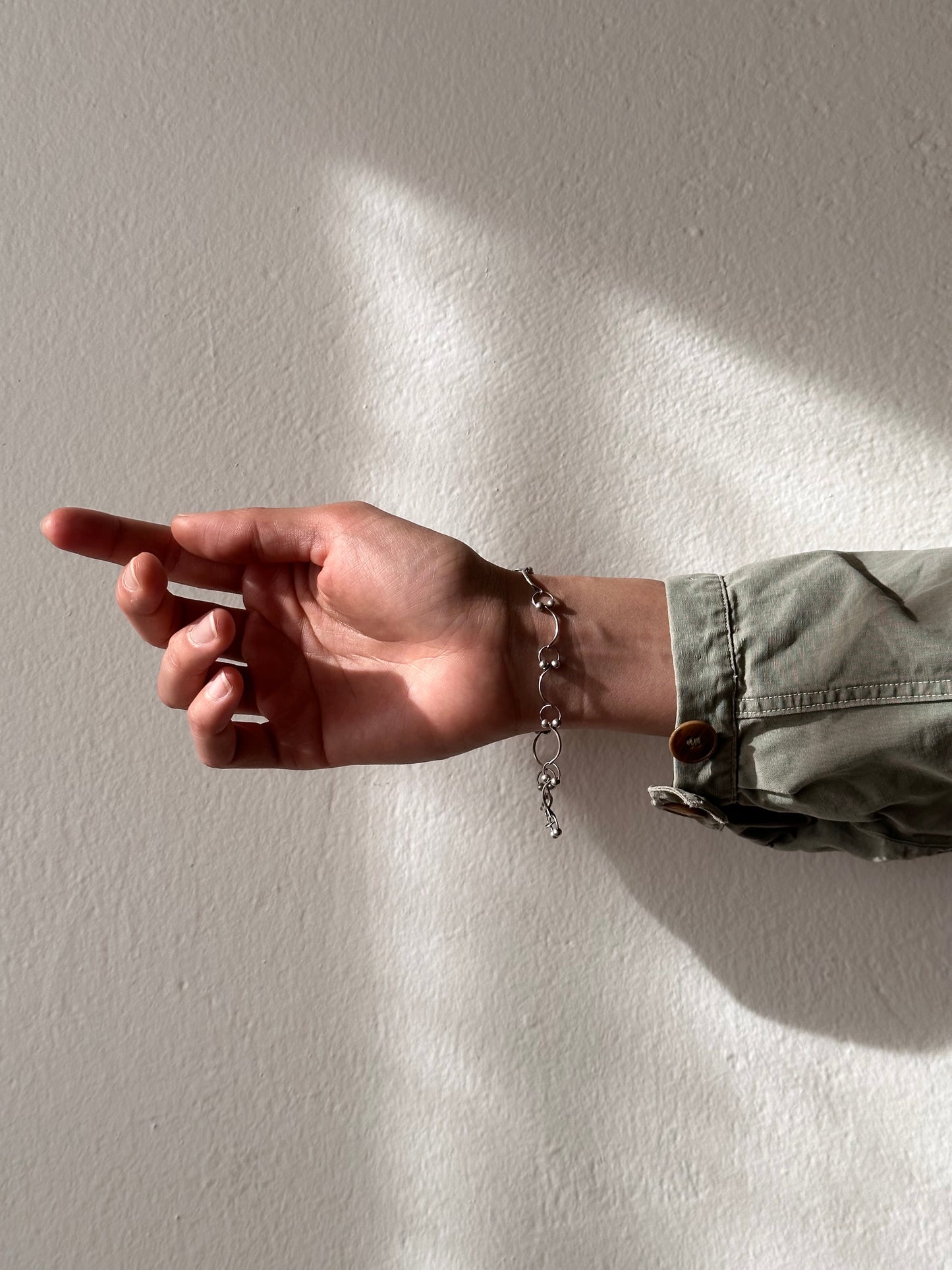 bean circle link bracelet