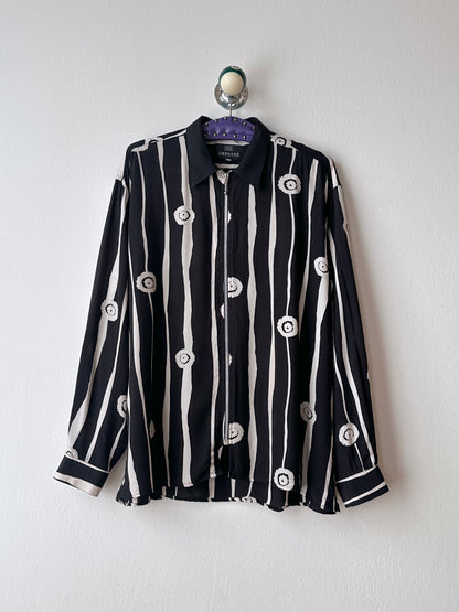 beautiful fabric shirt with ball-zip