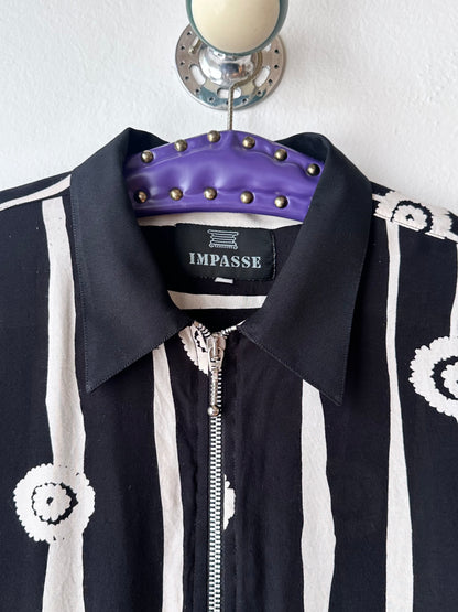 beautiful fabric shirt with ball-zip