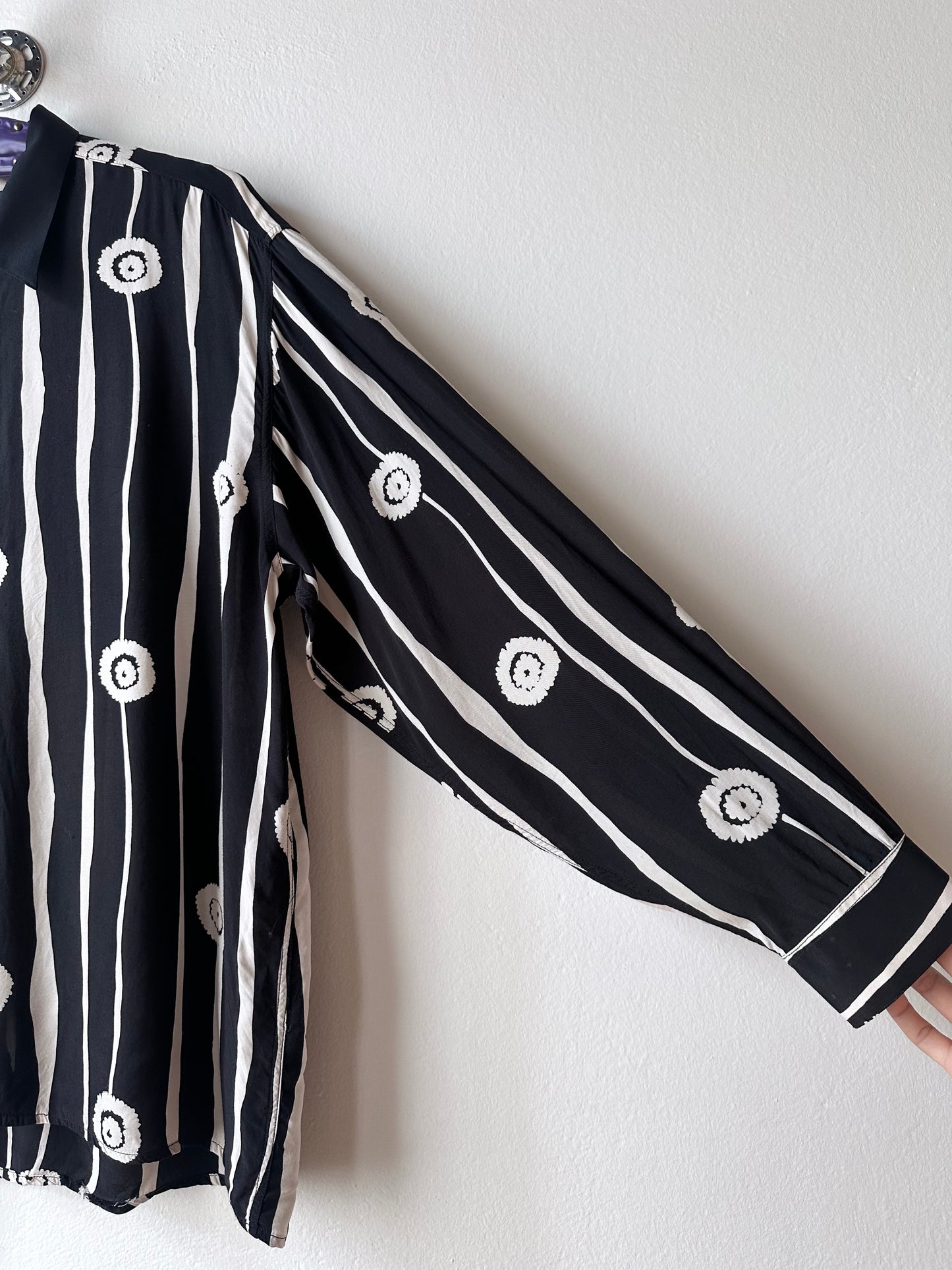 beautiful fabric shirt with ball-zip