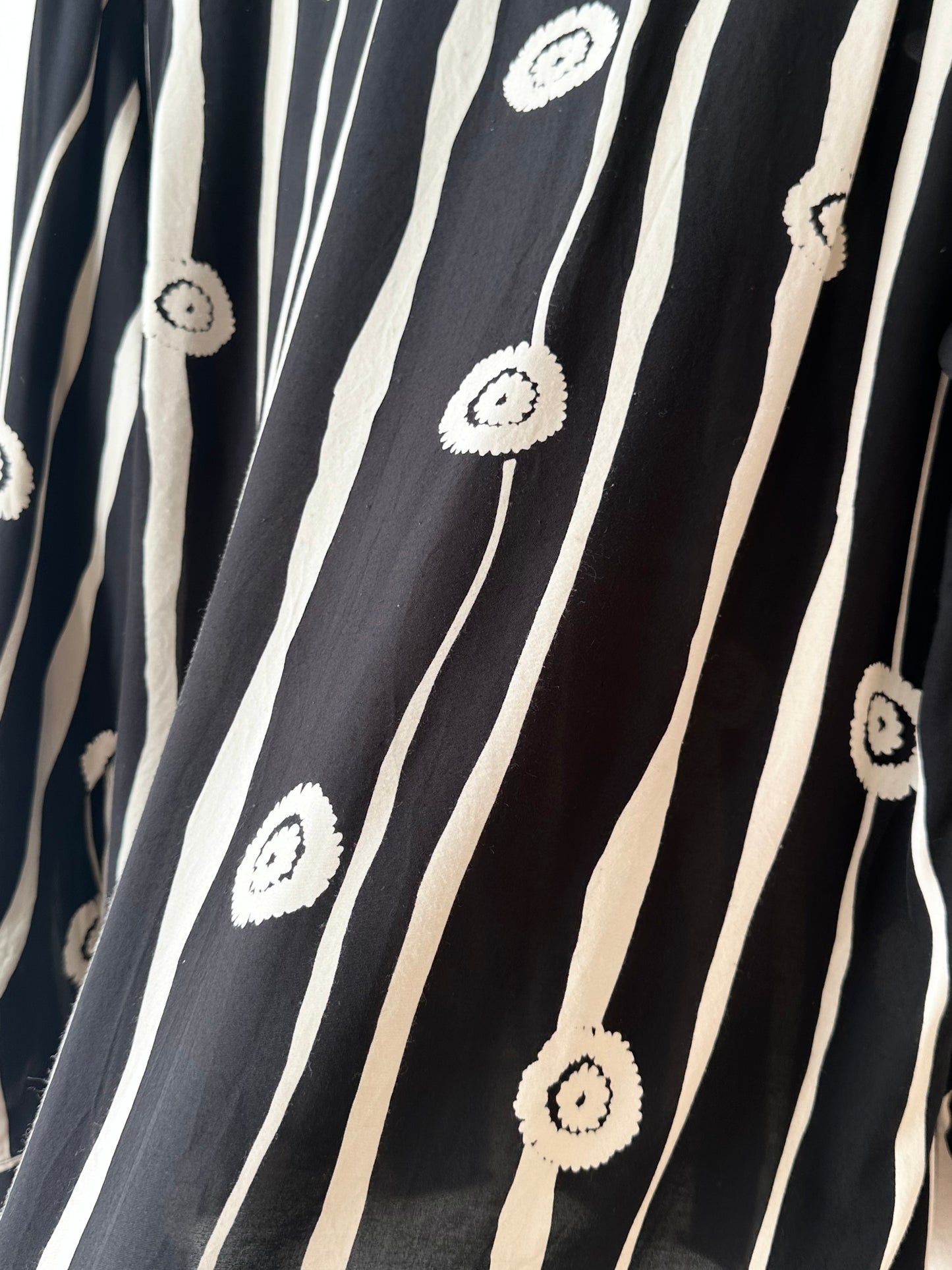 beautiful fabric shirt with ball-zip