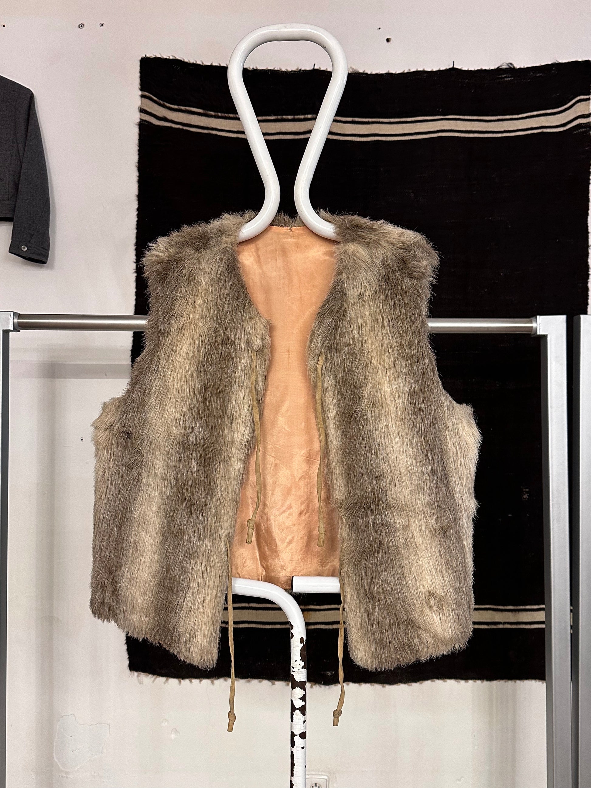 60's 60年代 Real fur vest Handmade ハンドメイド リアルファー 1960's Vintage ヴィンテージ Toto プラハ 古着屋 古着 ベスト Praha Prague Vintage store Vintage clothing ユーロ古着 ヨーロッパ古着 ドイツ古着