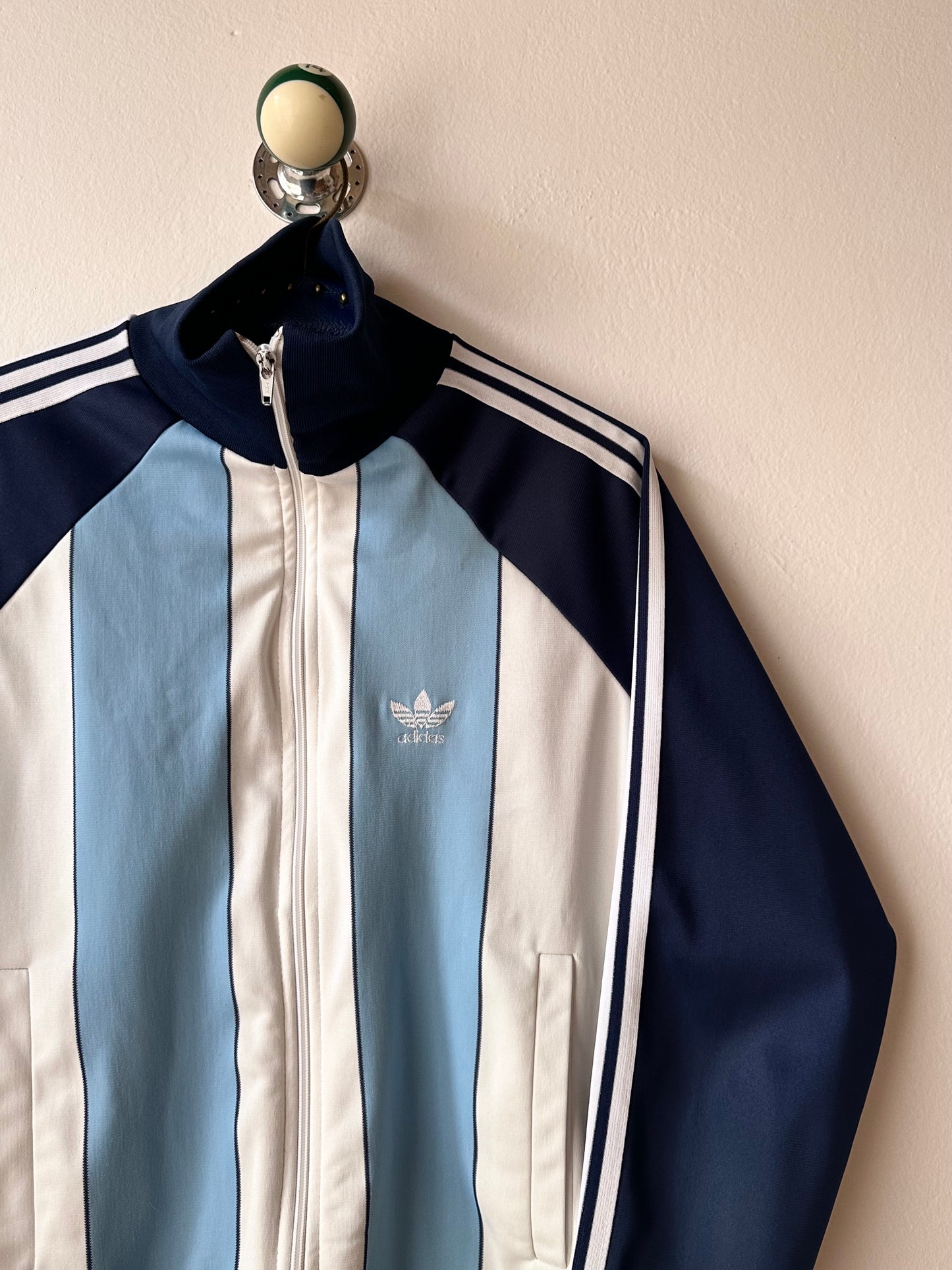 Adidas 1970's Made in France Vintage TOTO Praha Antique shop Vintage clothing store Prague 古着屋 プラハ アディダス 70年代 ヴィンテージ