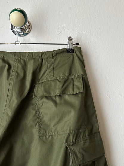 US Army M1951 Arctic trousers 1950's 50年代 Deadstock Military ミリタリー アメリカ軍 Toto Vintage clothing shop store Praha プラハ 古着屋 ヴィンテージ Prague デッドストック オーバーパンツ Antique shop アンティークショップ 古着卸