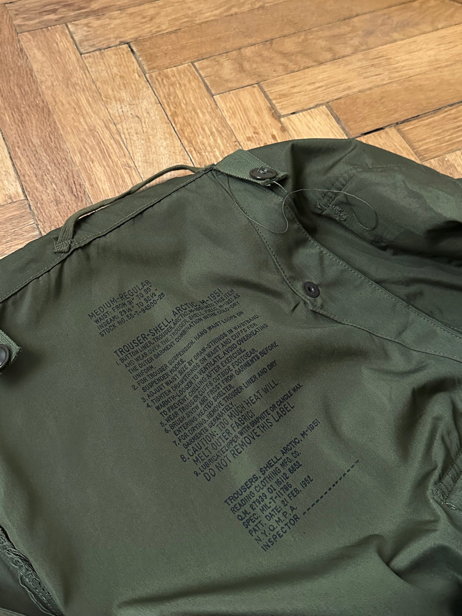 US Army M1951 Arctic trousers 1950's 50年代 Deadstock Military ミリタリー アメリカ軍 Toto Vintage clothing shop store Praha プラハ 古着屋 ヴィンテージ Prague デッドストック オーバーパンツ Antique shop アンティークショップ 古着卸