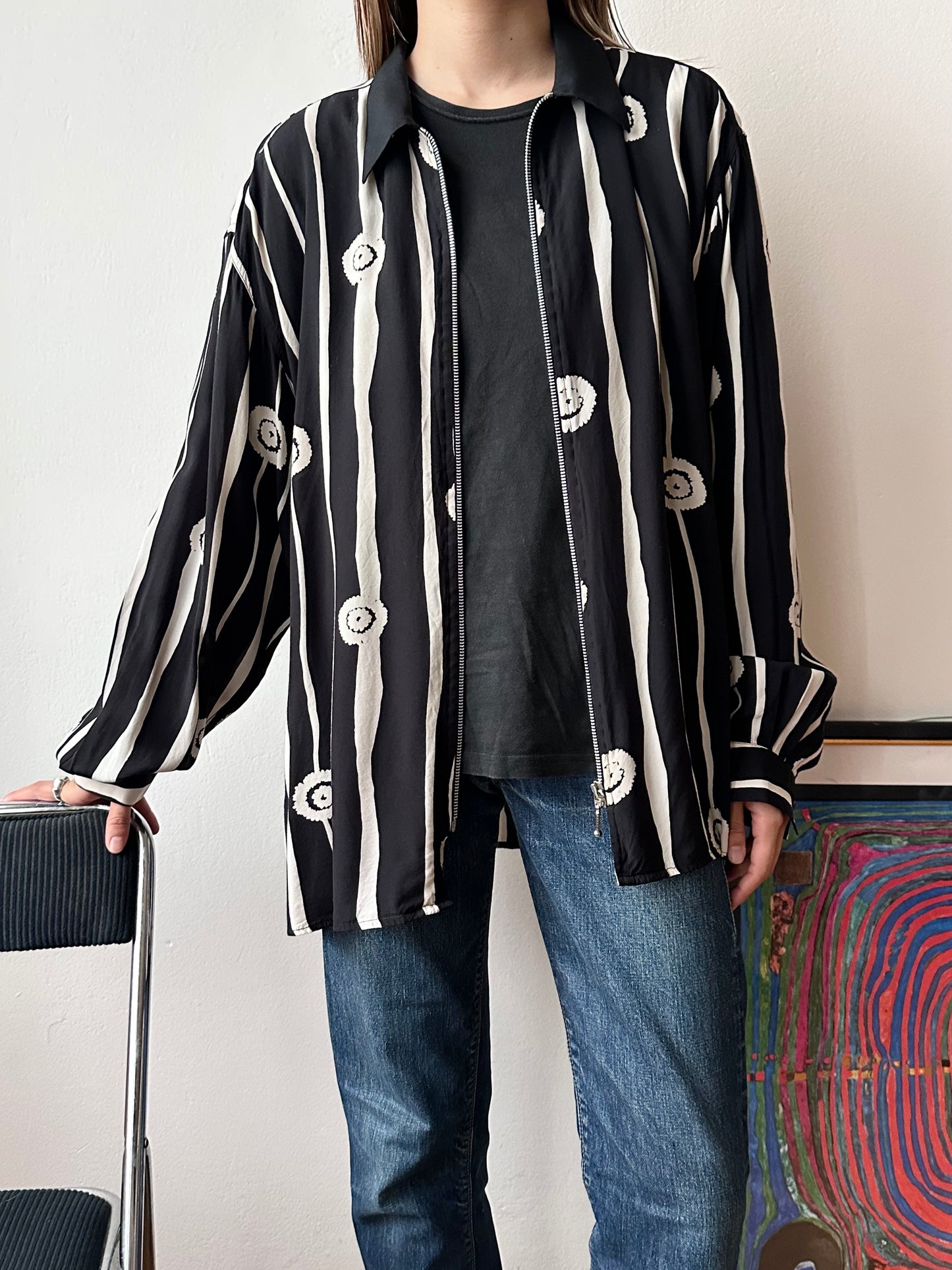 beautiful fabric shirt with ball-zip