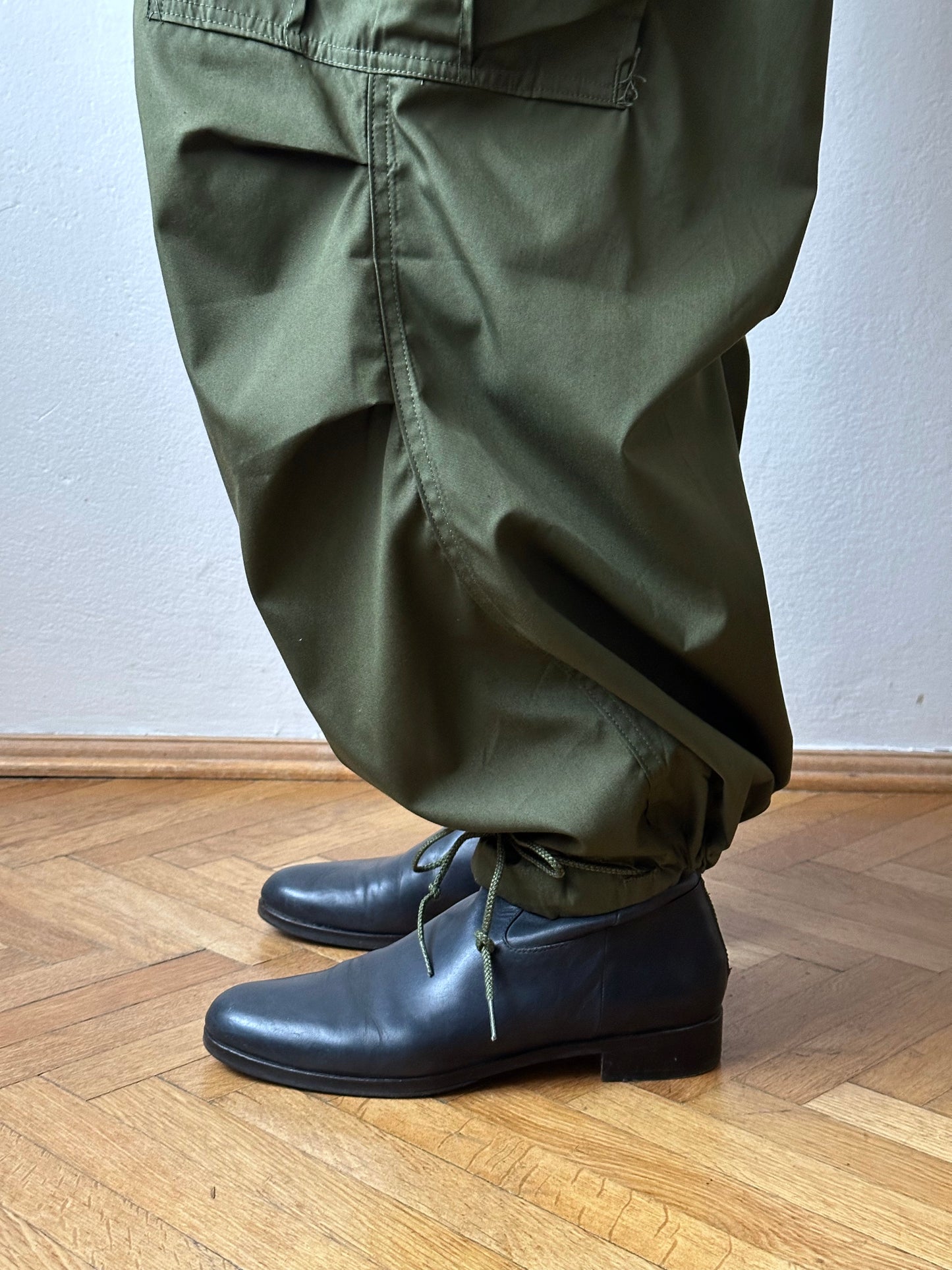 US Army M1951 Arctic trousers 1950's 50年代 Deadstock Military ミリタリー アメリカ軍 Toto Vintage clothing shop store Praha プラハ 古着屋 ヴィンテージ Prague デッドストック オーバーパンツ Antique shop アンティークショップ 古着卸