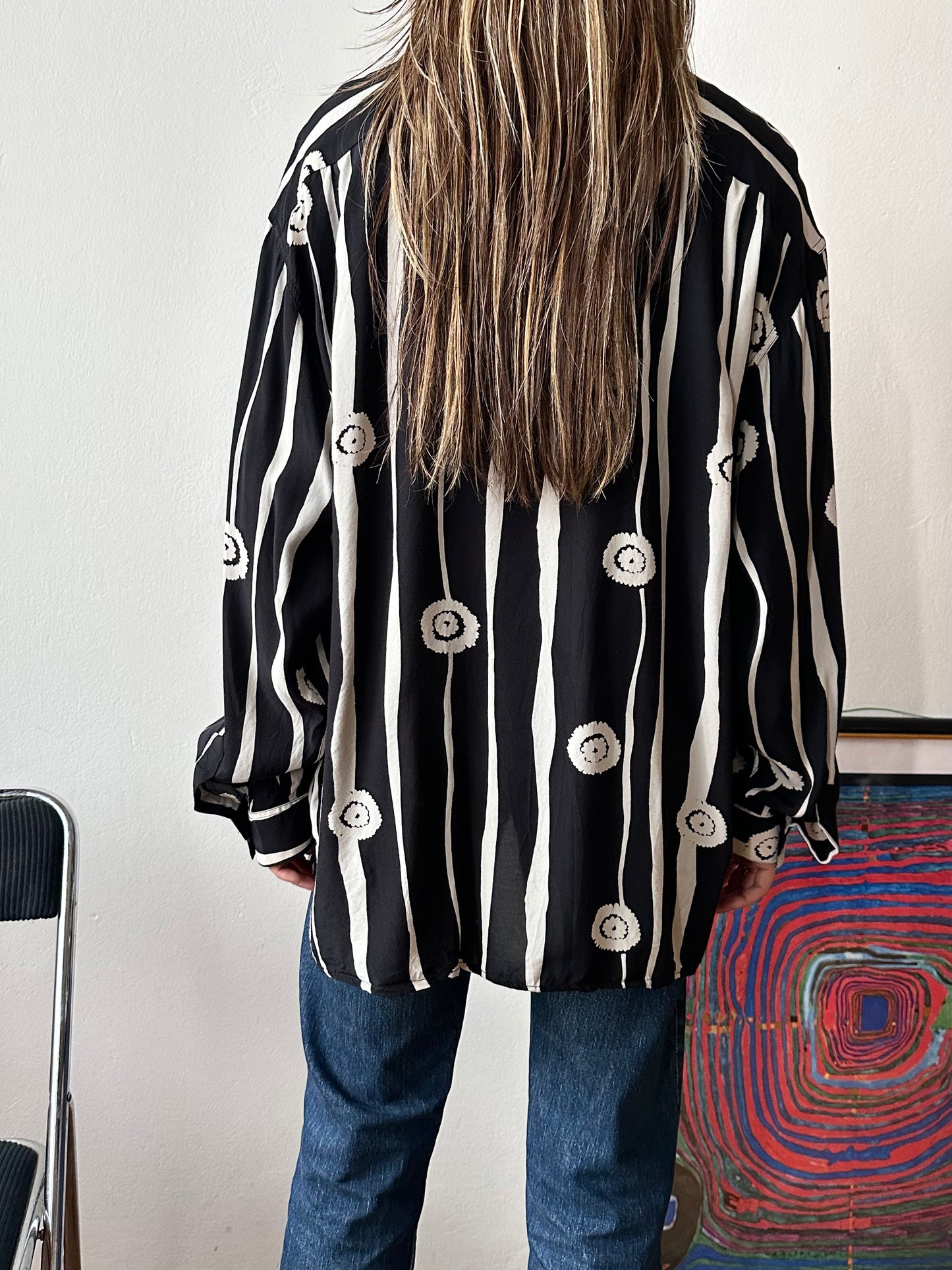 beautiful fabric shirt with ball-zip