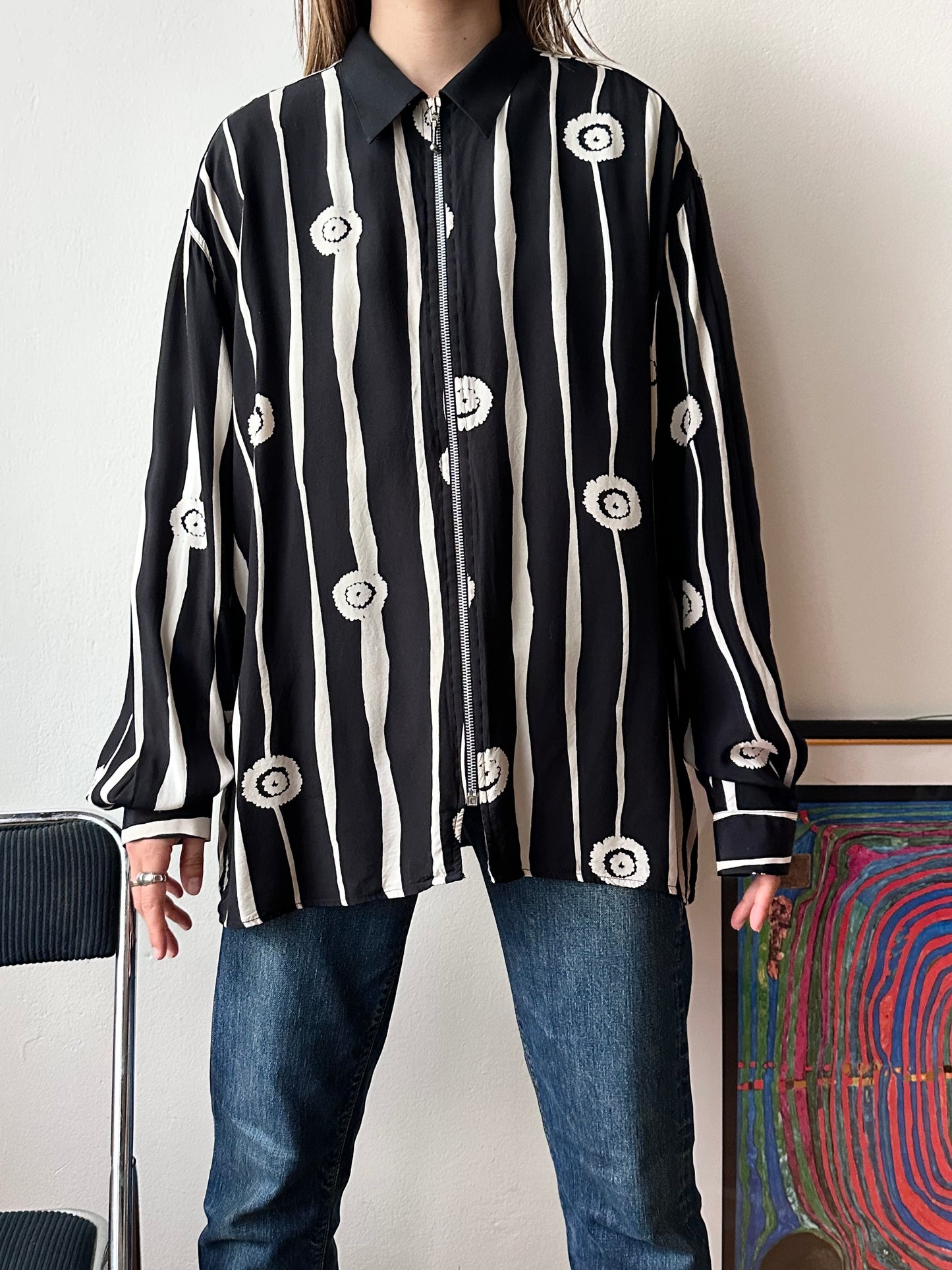 beautiful fabric shirt with ball-zip