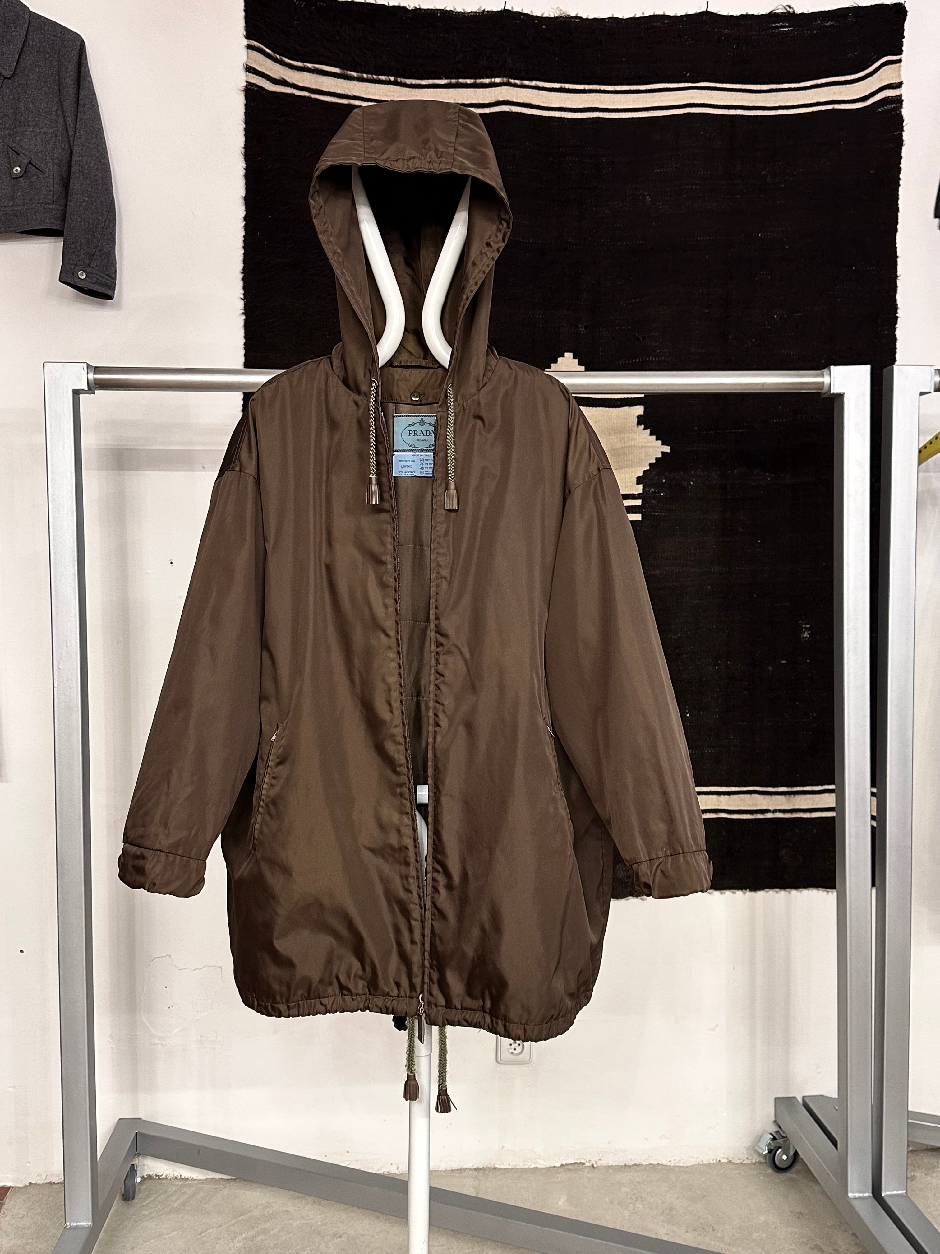 【コグマ】PRADA archive 90's ライトアウター PRADA】Archive 90s GORE-TEX art.280705 Nylon Coat | ブランド古着屋