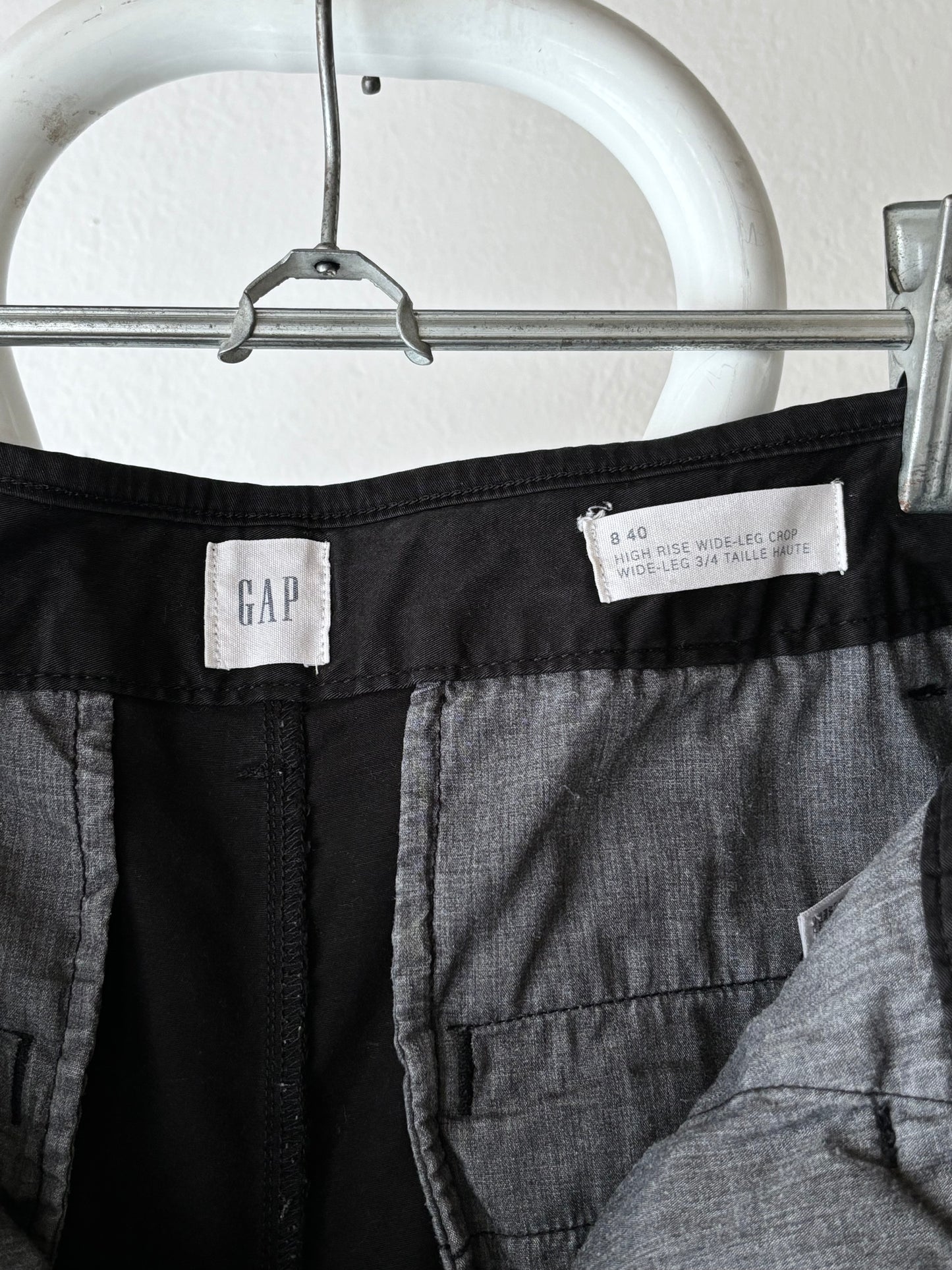 GAP 3/4 cropped baggy pants