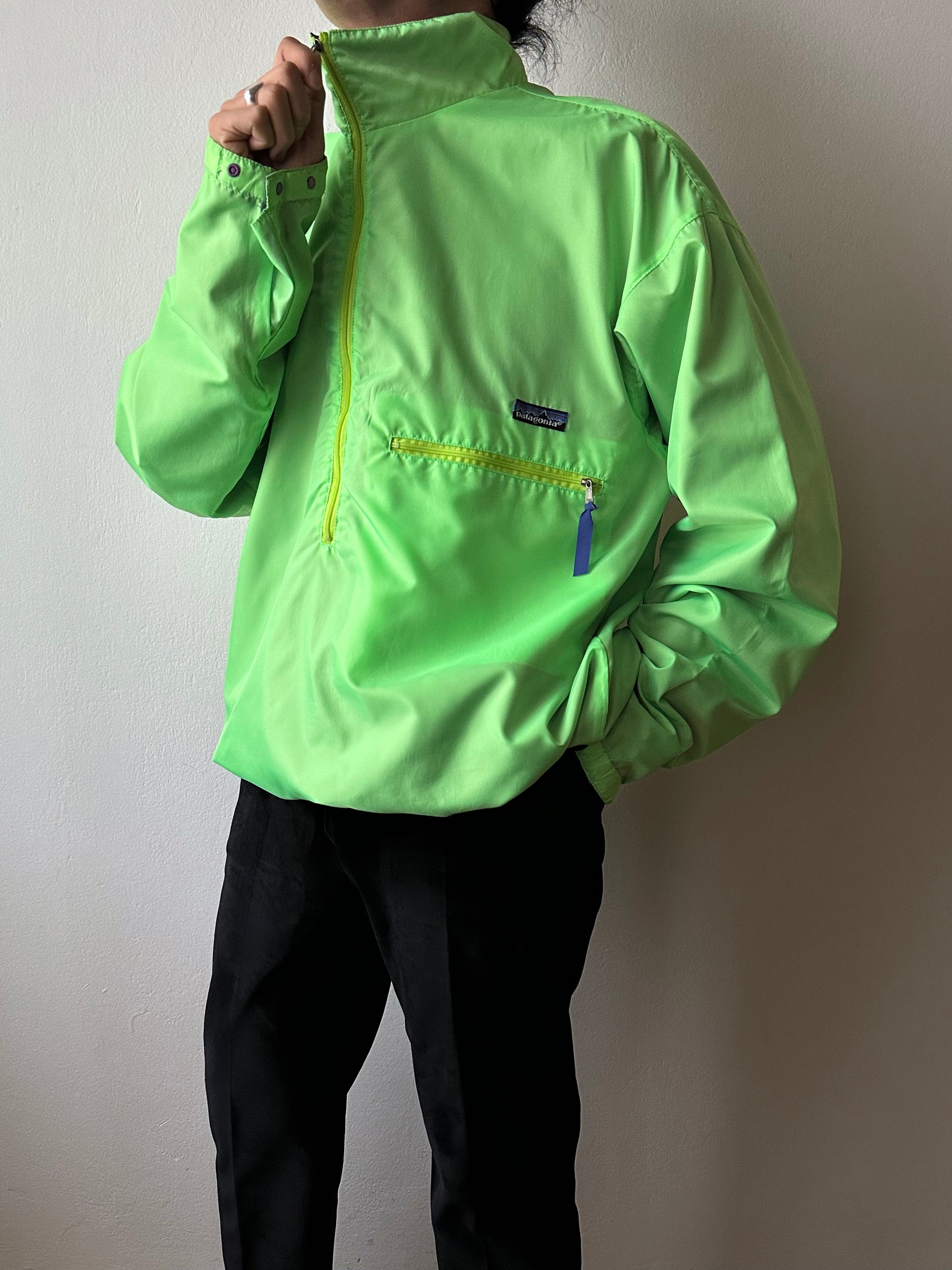 90's Patagonia パタゴニア Nylon Jacket reversible リバーシブル ゲッコーグリーン Toto Praha Vintage clothing shop Antique shop プラハ 古着屋 ヴィンテージ アンティークショップ ユーロ古着 ヨーロッパ古着 古着卸