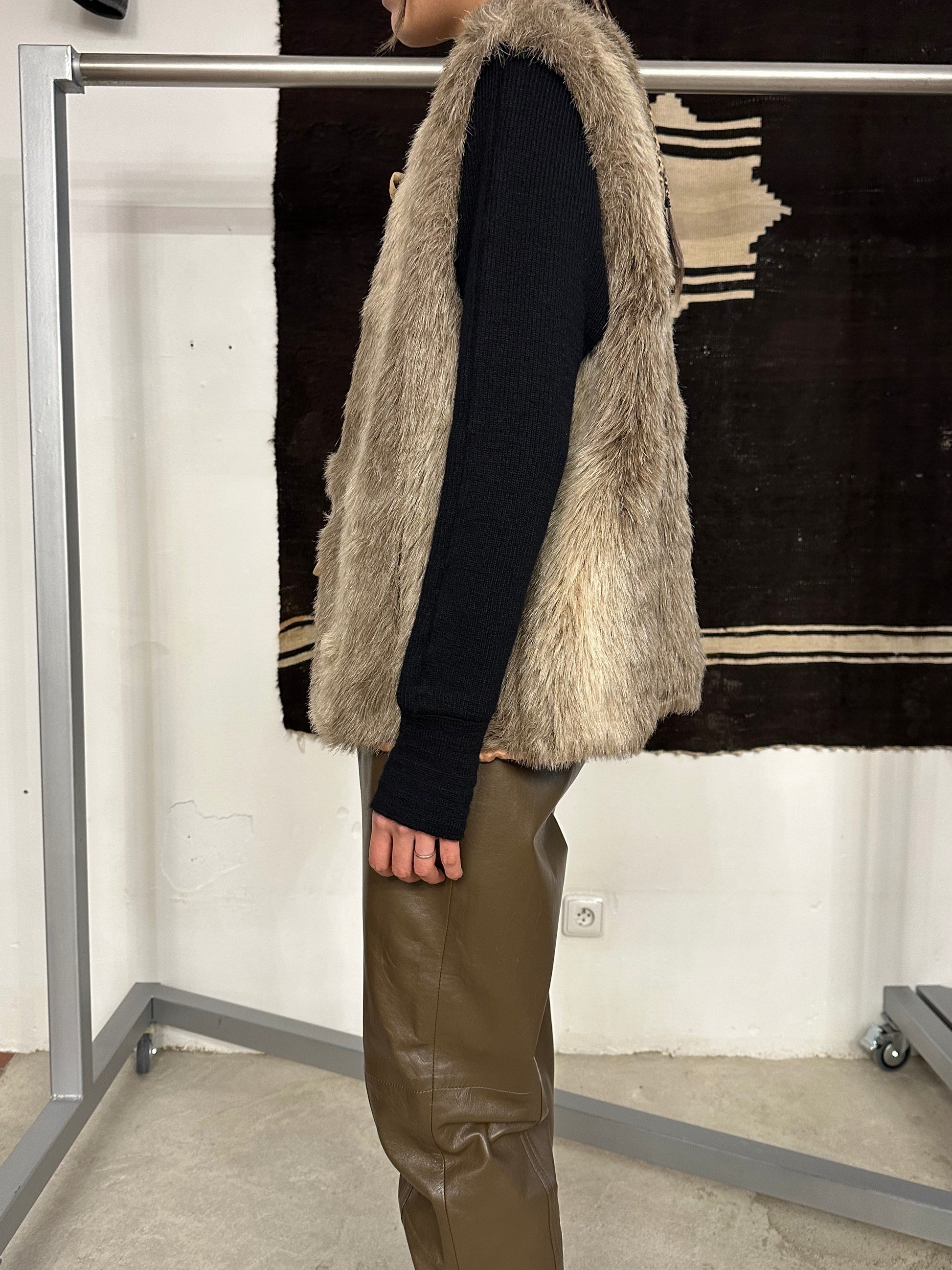 60's 60年代 Real fur vest Handmade ハンドメイド リアルファー 1960's Vintage ヴィンテージ Toto プラハ 古着屋 古着 ベスト Praha Prague Vintage store Vintage clothing ユーロ古着 ヨーロッパ古着 ドイツ古着