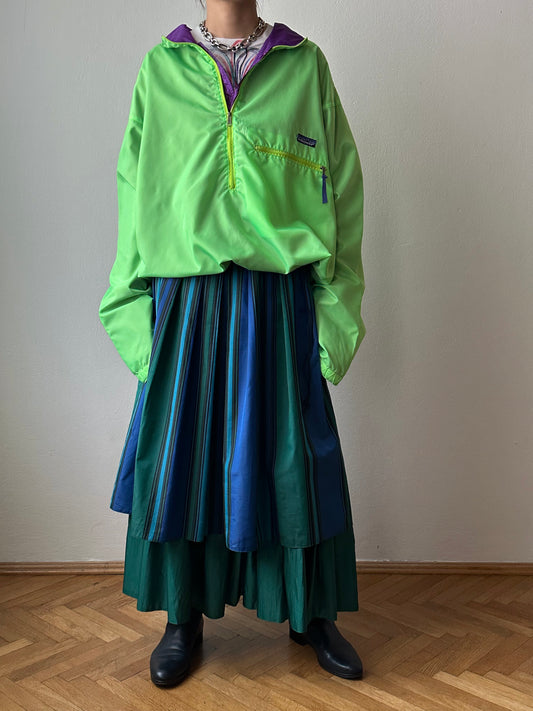 90's Patagonia パタゴニア Nylon Jacket reversible リバーシブル ゲッコーグリーン Toto Praha Vintage clothing shop Antique shop プラハ 古着屋 ヴィンテージ アンティークショップ ユーロ古着 ヨーロッパ古着 古着卸