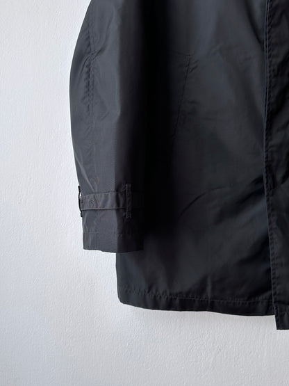 CP Company  Vintage Massimo Osti マッシモオスティ Black Nylon coat ナイロン 黒 Made in Rumania ヴィンテージ イタリア古着  Rare レア Toto Praha Vintage clothing store Antique shop Prague 古着屋 アンティークショップ プラハ ユーロ古着  ヨーロッパ古着 古着卸 コート