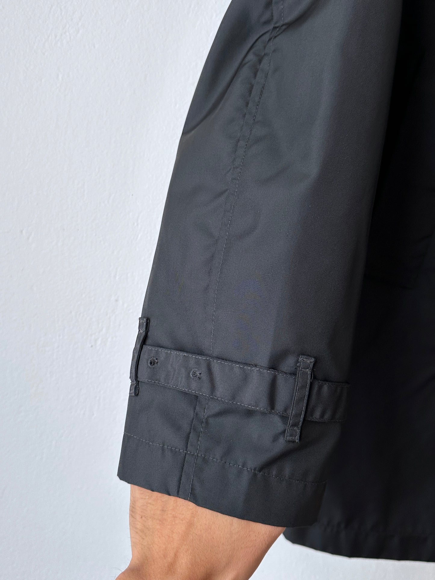 CP Company  Vintage Massimo Osti マッシモオスティ Black Nylon coat ナイロン 黒 Made in Rumania ヴィンテージ イタリア古着  Rare レア Toto Praha Vintage clothing store Antique shop Prague 古着屋 アンティークショップ プラハ ユーロ古着  ヨーロッパ古着 古着卸 コート