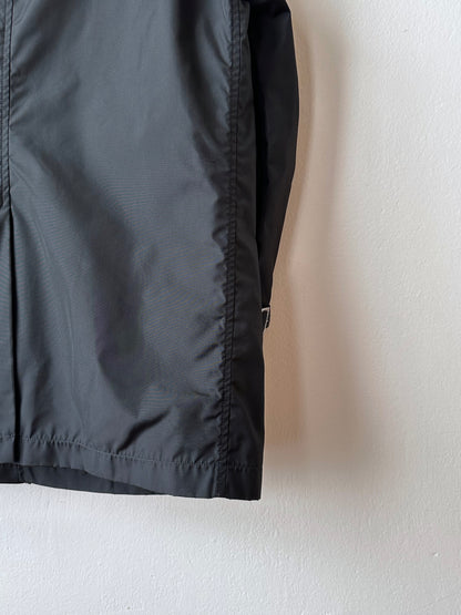 CP Company  Vintage Massimo Osti マッシモオスティ Black Nylon coat ナイロン 黒 Made in Rumania ヴィンテージ イタリア古着  Rare レア Toto Praha Vintage clothing store Antique shop Prague 古着屋 アンティークショップ プラハ ユーロ古着  ヨーロッパ古着 古着卸 コート