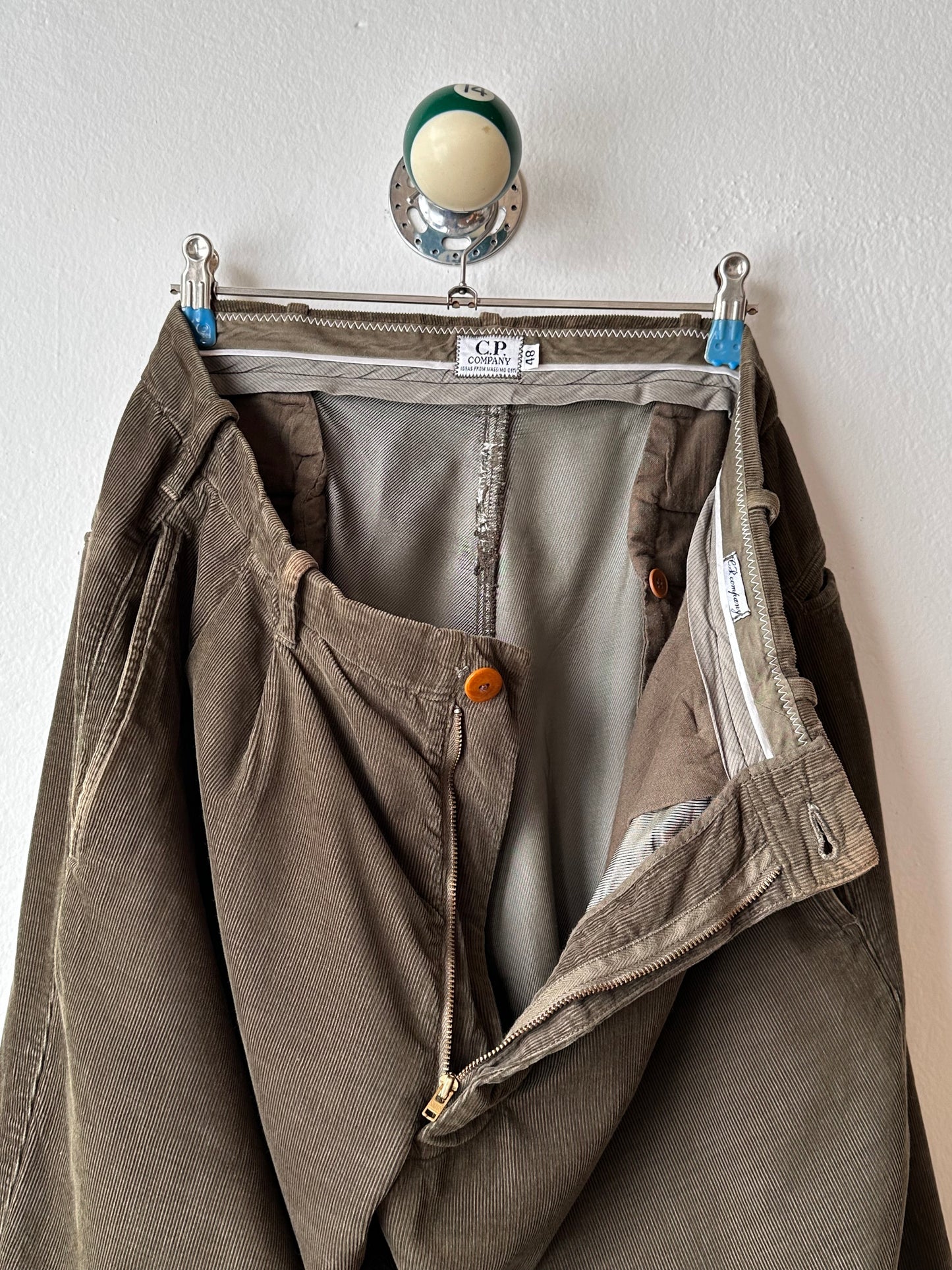 80's CP Company Massimo Osti Stone Island ストーンアイランド マッシモオスティ Made in Italy Cotton 80年代 corduroy trousers コーデュロイ Toto Praha Vintage clothing store Antique shop Prague プラハ 古着屋 古着 ヴィンテージ アンティークショップ ユーロ古着 イタリア古着 Rare レア ヨーロッパ古着 古着卸 ヴィンテージ