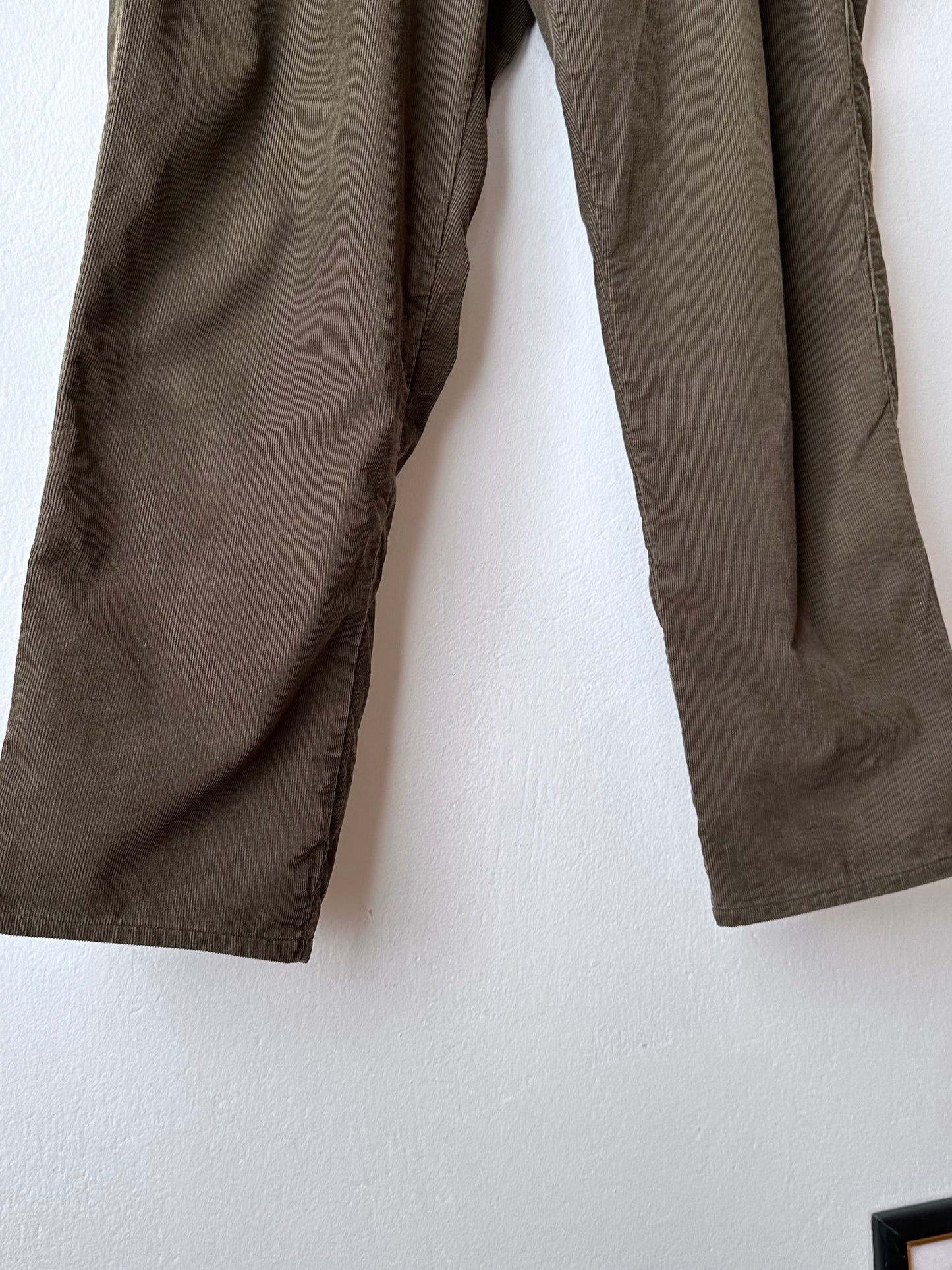 80's CP Company Massimo Osti Stone Island ストーンアイランド マッシモオスティ Made in Italy Cotton 80年代 corduroy trousers コーデュロイ Toto Praha Vintage clothing store Antique shop Prague プラハ 古着屋 古着 ヴィンテージ アンティークショップ ユーロ古着 イタリア古着 Rare レア ヨーロッパ古着 古着卸 ヴィンテージ