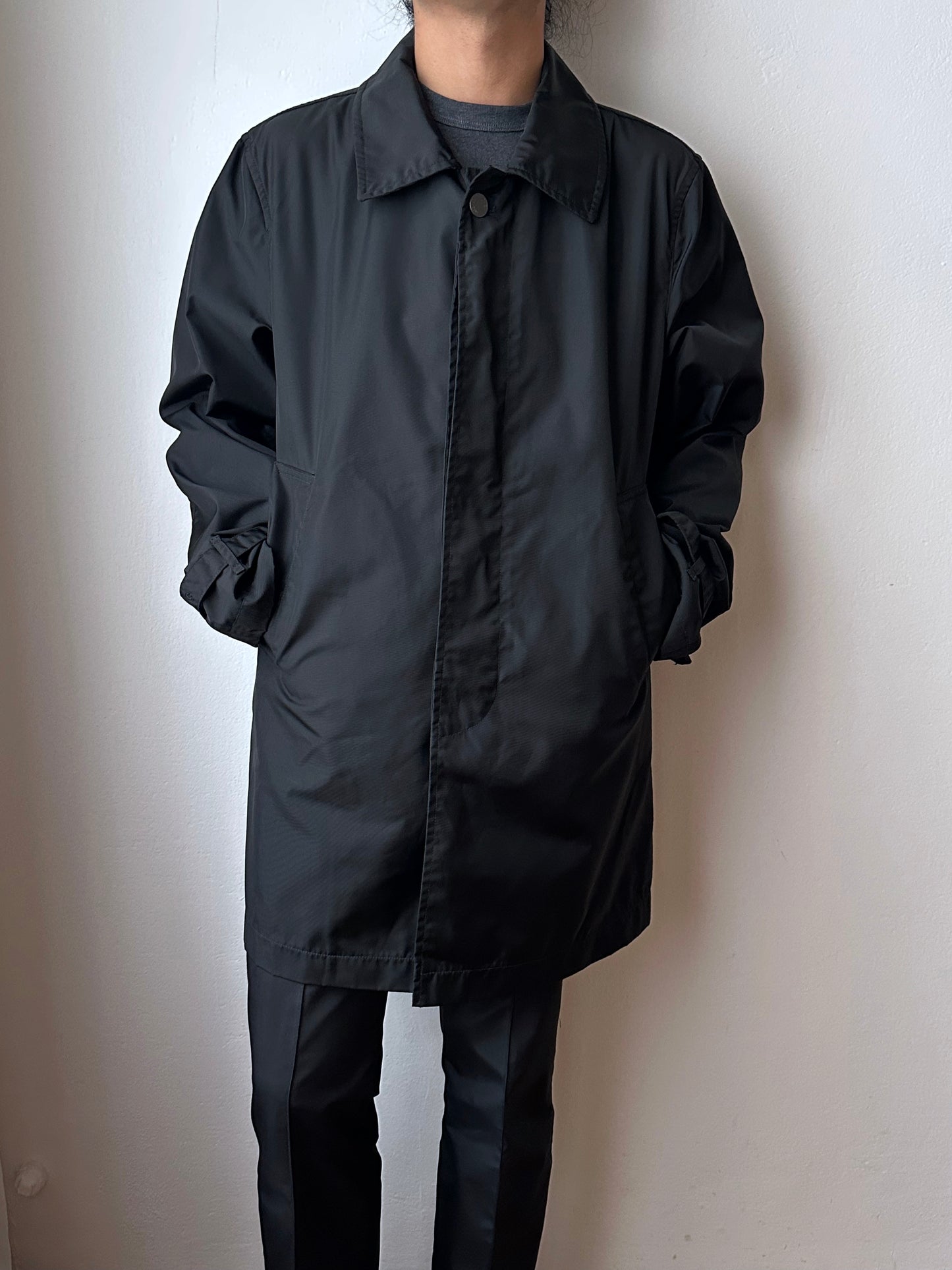 CP Company  Vintage Massimo Osti マッシモオスティ Black Nylon coat ナイロン 黒 Made in Rumania ヴィンテージ イタリア古着  Rare レア Toto Praha Vintage clothing store Antique shop Prague 古着屋 アンティークショップ プラハ ユーロ古着  ヨーロッパ古着 古着卸 コート