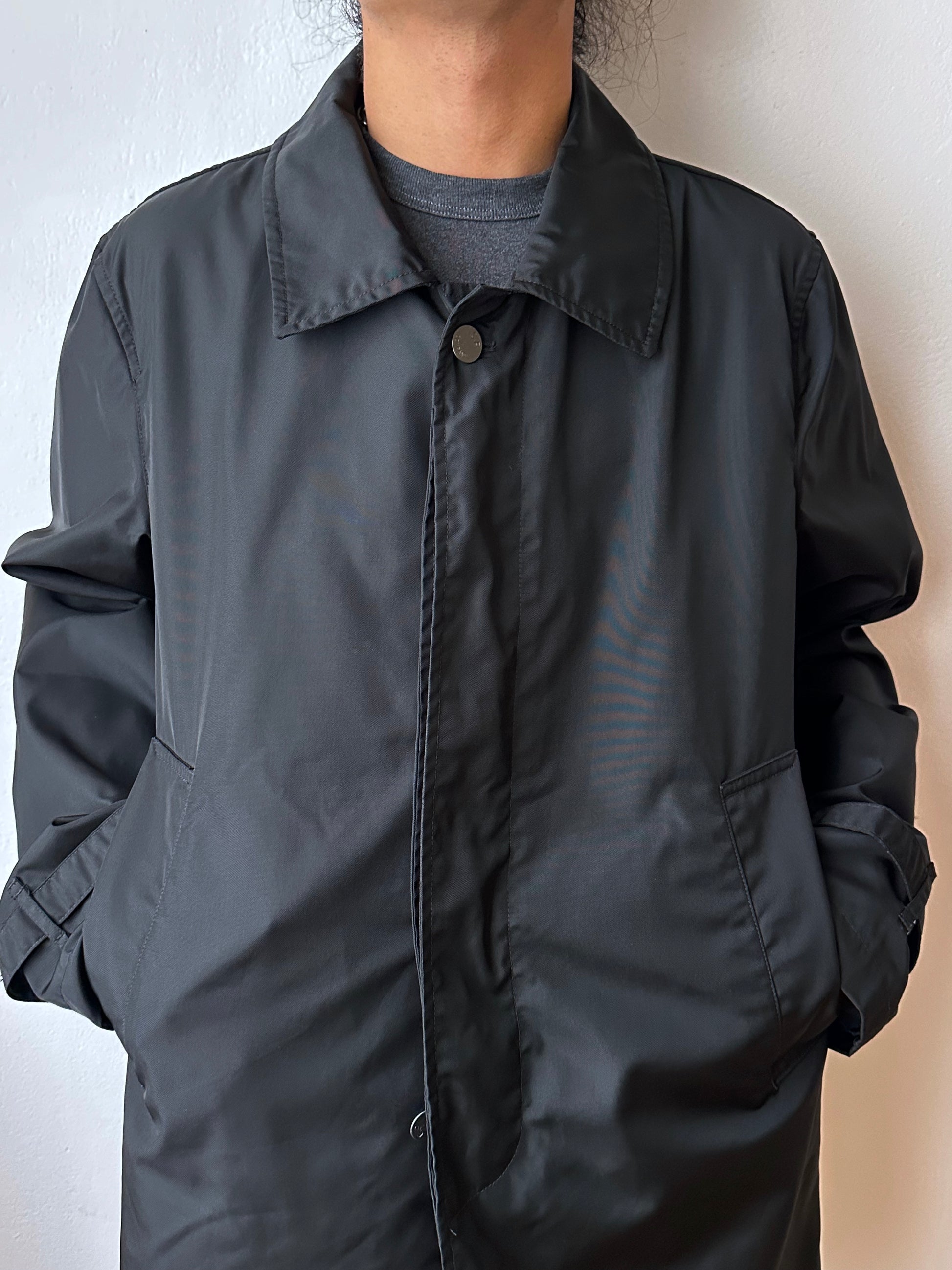 CP Company  Vintage Massimo Osti マッシモオスティ Black Nylon coat ナイロン 黒 Made in Rumania ヴィンテージ イタリア古着  Rare レア Toto Praha Vintage clothing store Antique shop Prague 古着屋 アンティークショップ プラハ ユーロ古着  ヨーロッパ古着 古着卸 コート