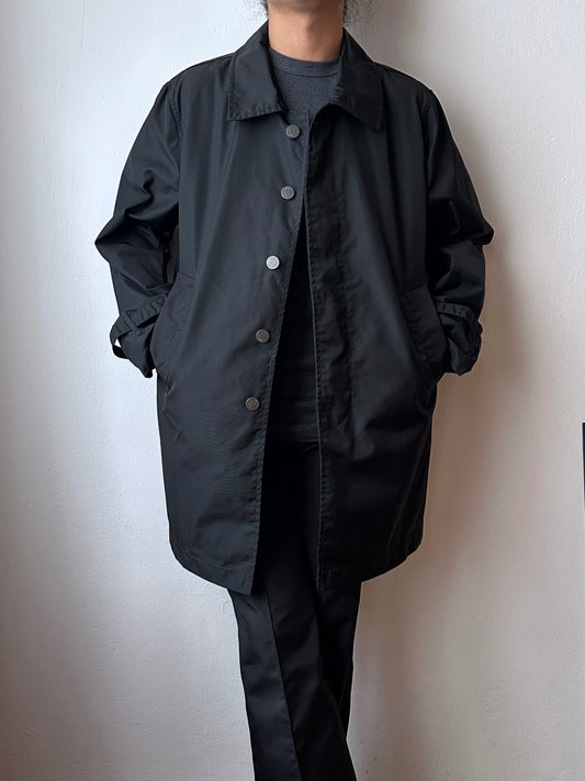 CP Company  Vintage Massimo Osti マッシモオスティ Black Nylon coat ナイロン 黒 Made in Rumania ヴィンテージ イタリア古着  Rare レア Toto Praha Vintage clothing store Antique shop Prague 古着屋 アンティークショップ プラハ ユーロ古着  ヨーロッパ古着 古着卸 コート