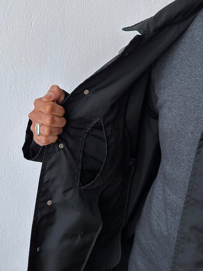 CP Company  Vintage Massimo Osti マッシモオスティ Black Nylon coat ナイロン 黒 Made in Rumania ヴィンテージ イタリア古着  Rare レア Toto Praha Vintage clothing store Antique shop Prague 古着屋 アンティークショップ プラハ ユーロ古着  ヨーロッパ古着 古着卸 コート