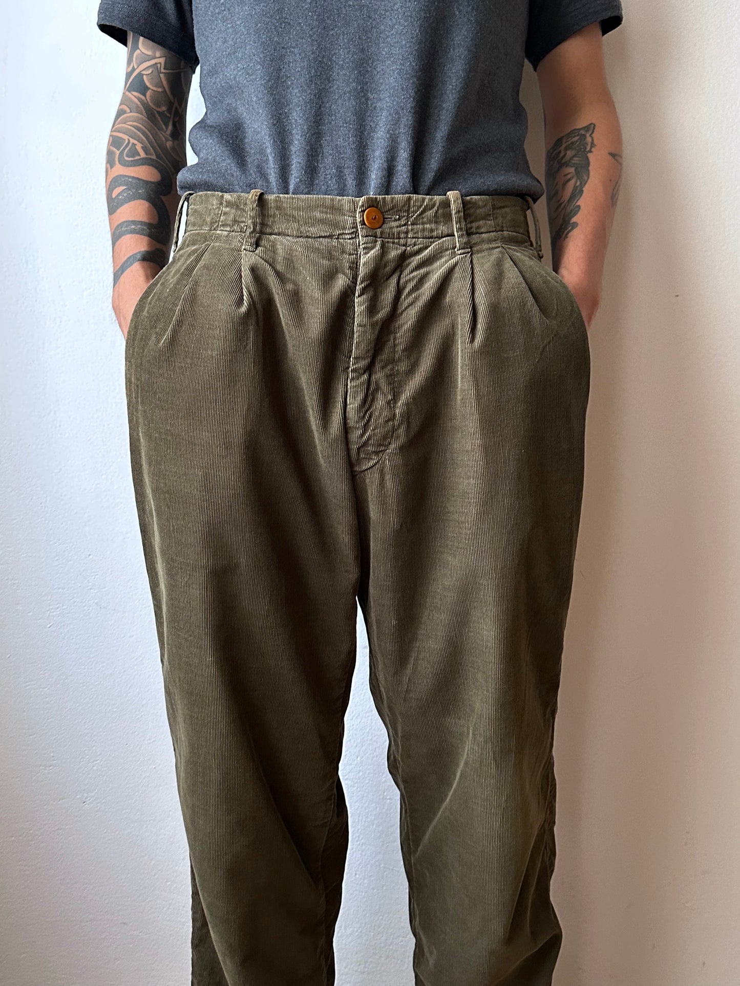 80's CP Company Massimo Osti Stone Island ストーンアイランド マッシモオスティ Made in Italy Cotton 80年代 corduroy trousers コーデュロイ Toto Praha Vintage clothing store Antique shop Prague プラハ 古着屋 古着 ヴィンテージ アンティークショップ ユーロ古着 イタリア古着 Rare レア ヨーロッパ古着 古着卸 ヴィンテージ