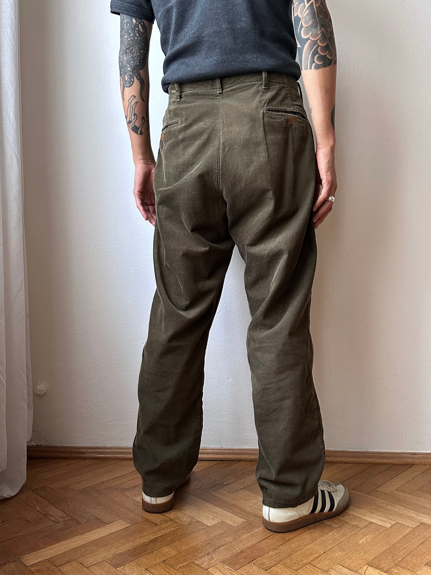 80's CP Company Massimo Osti Stone Island ストーンアイランド マッシモオスティ Made in Italy Cotton 80年代 corduroy trousers コーデュロイ Toto Praha Vintage clothing store Antique shop Prague プラハ 古着屋 古着 ヴィンテージ アンティークショップ ユーロ古着 イタリア古着 Rare レア ヨーロッパ古着 古着卸 ヴィンテージ