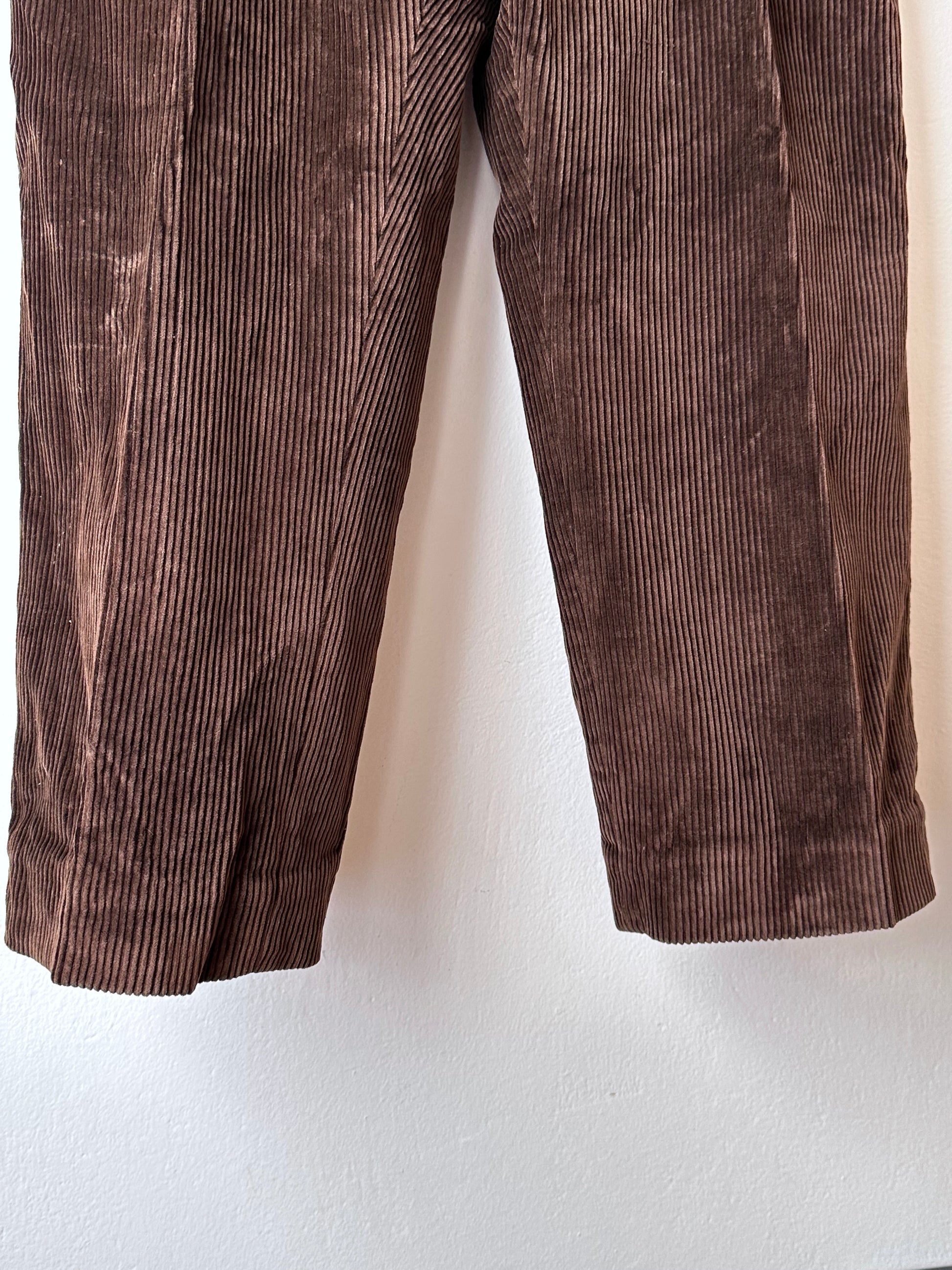 1930's French work corduroy コーデュロイ Toto Prague Praha Antique shop Vintage clothing store Second hand プラハ 古着屋 ユーロ古着 フランス買い付け 古着卸 30年代 フレンチワーク Hunting ハンティング