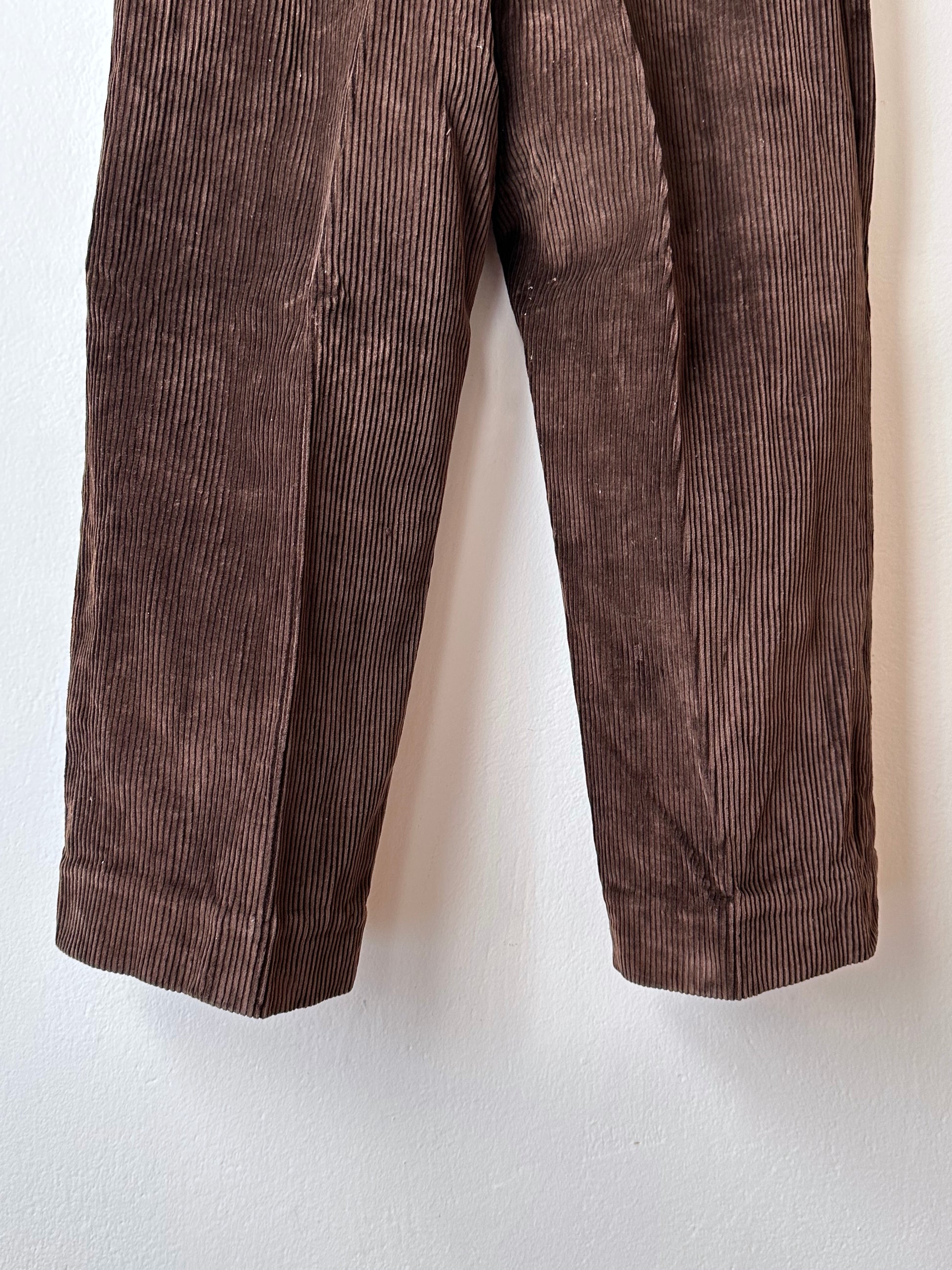 1930's French work corduroy コーデュロイ Toto Prague Praha Antique shop Vintage clothing store Second hand プラハ 古着屋 ユーロ古着 フランス買い付け 古着卸 30年代 フレンチワーク Hunting ハンティング