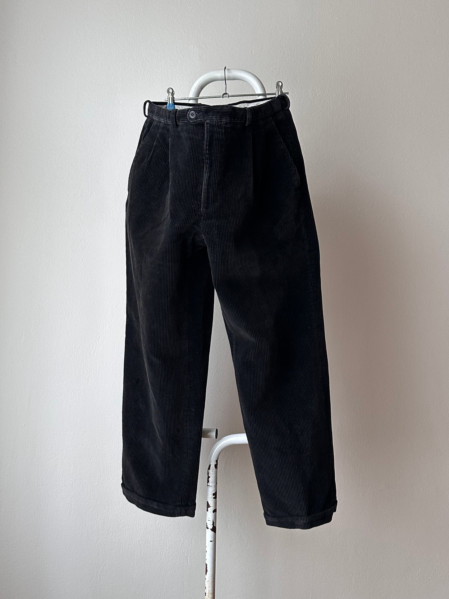 70s French black corduroy - w32