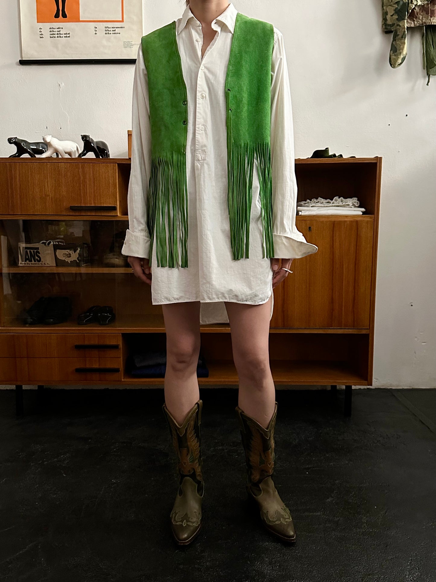 70s kiwi green suede vest