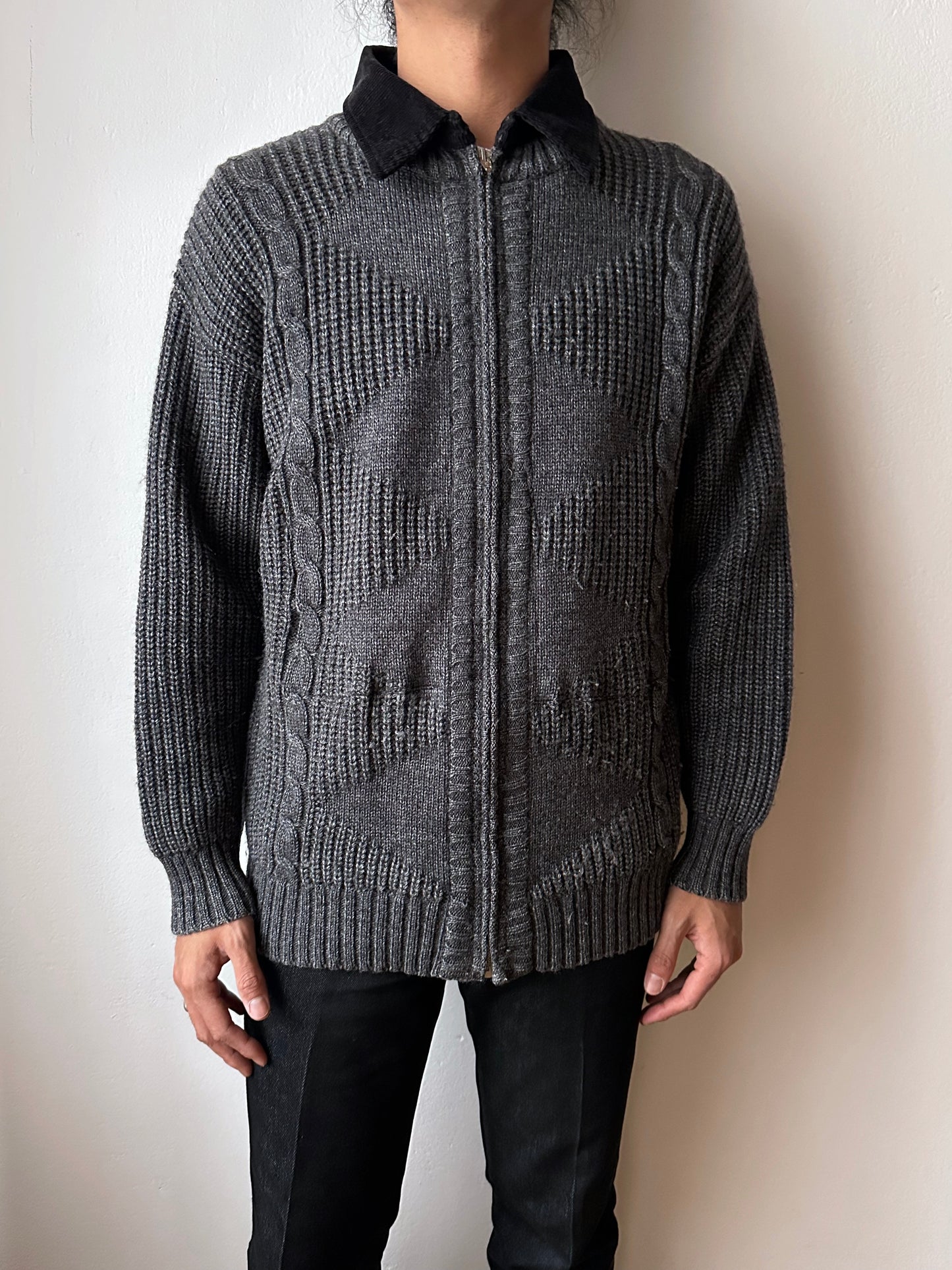 Toto Praha Vintage clothing store Prague Antique shop 古着屋 ヴィンテージ アンティーク ユーロ古着 ヨーロッパ古着 フランス買い付け 古着卸 ショールーム プラハ