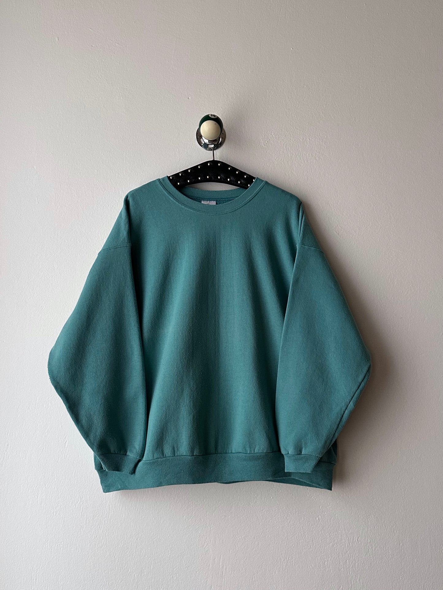 Toto Praha Vintage clothing store Prague Antique shop 古着屋 ヴィンテージ アンティーク ユーロ古着 ヨーロッパ古着 フランス買い付け 古着卸 ショールーム プラハ 