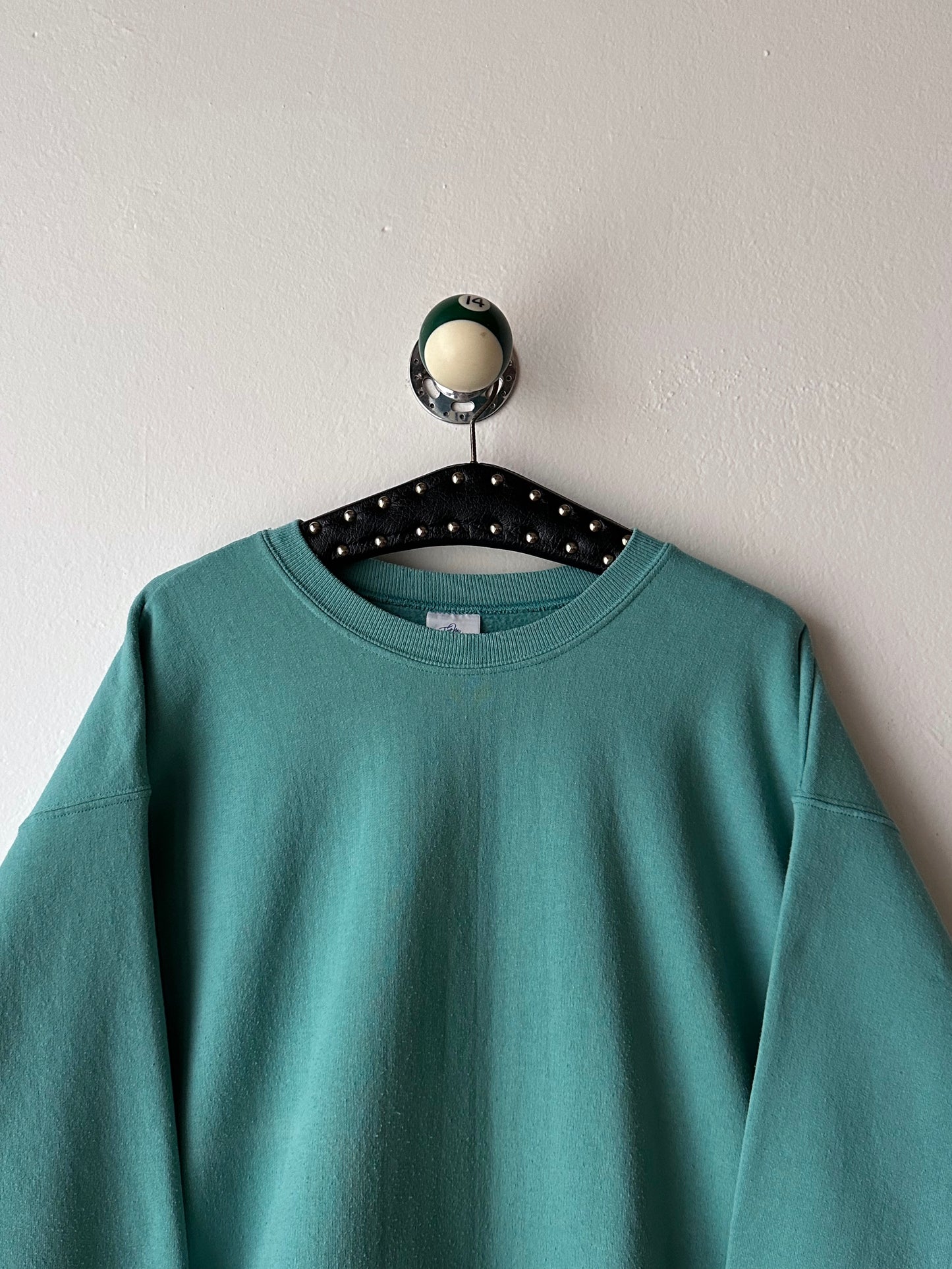 Toto Praha Vintage clothing store Prague Antique shop 古着屋 ヴィンテージ アンティーク ユーロ古着 ヨーロッパ古着 フランス買い付け 古着卸 ショールーム プラハ 