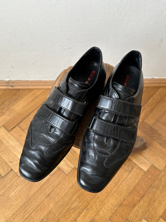 プラダ Prada Leather sneaker 皮靴 Black 黒 Toto Praha Vintage clothing shop store 古着屋 プラハ Prague Made in Italy 90年代 ヴィンテージ 