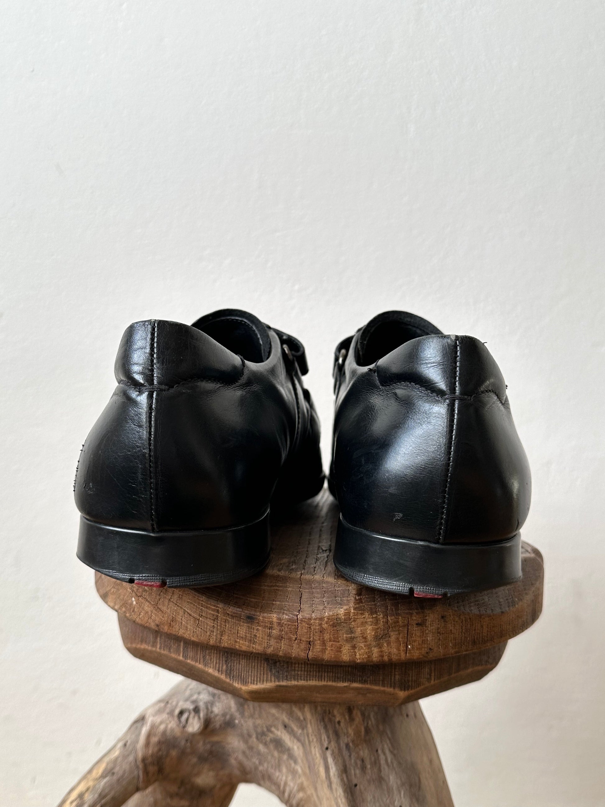 プラダ Prada Leather sneaker 皮靴 Black 黒 Toto Praha Vintage clothing shop store 古着屋 プラハ Prague Made in Italy 90年代 ヴィンテージ 