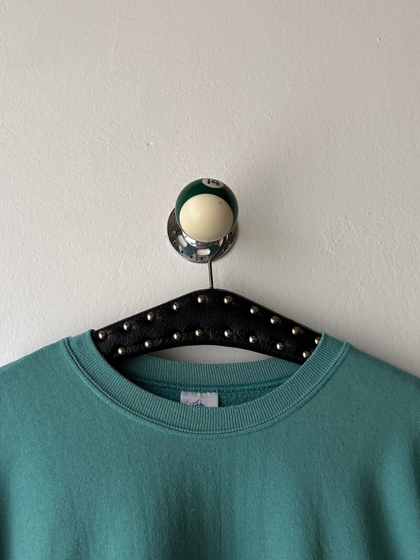 Toto Praha Vintage clothing store Prague Antique shop 古着屋 ヴィンテージ アンティーク ユーロ古着 ヨーロッパ古着 フランス買い付け 古着卸 ショールーム プラハ 