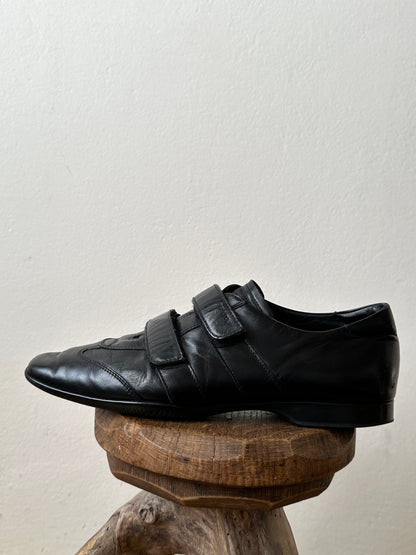 プラダ Prada Leather sneaker 皮靴 Black 黒 Toto Praha Vintage clothing shop store 古着屋 プラハ Prague Made in Italy 90年代 ヴィンテージ 