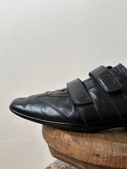 プラダ Prada Leather sneaker 皮靴 Black 黒 Toto Praha Vintage clothing shop store 古着屋 プラハ Prague Made in Italy 90年代 ヴィンテージ 