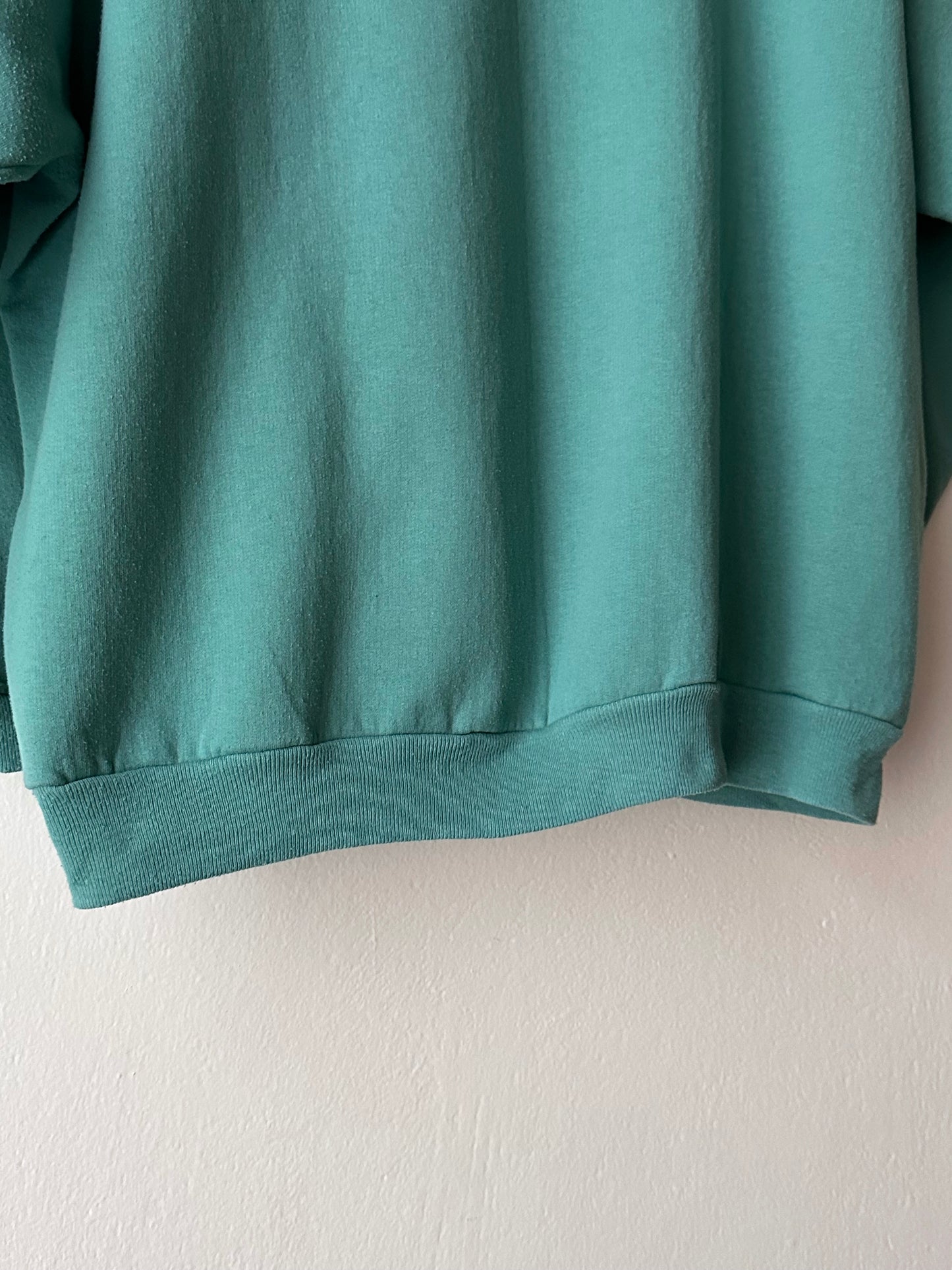 Toto Praha Vintage clothing store Prague Antique shop 古着屋 ヴィンテージ アンティーク ユーロ古着 ヨーロッパ古着 フランス買い付け 古着卸 ショールーム プラハ 