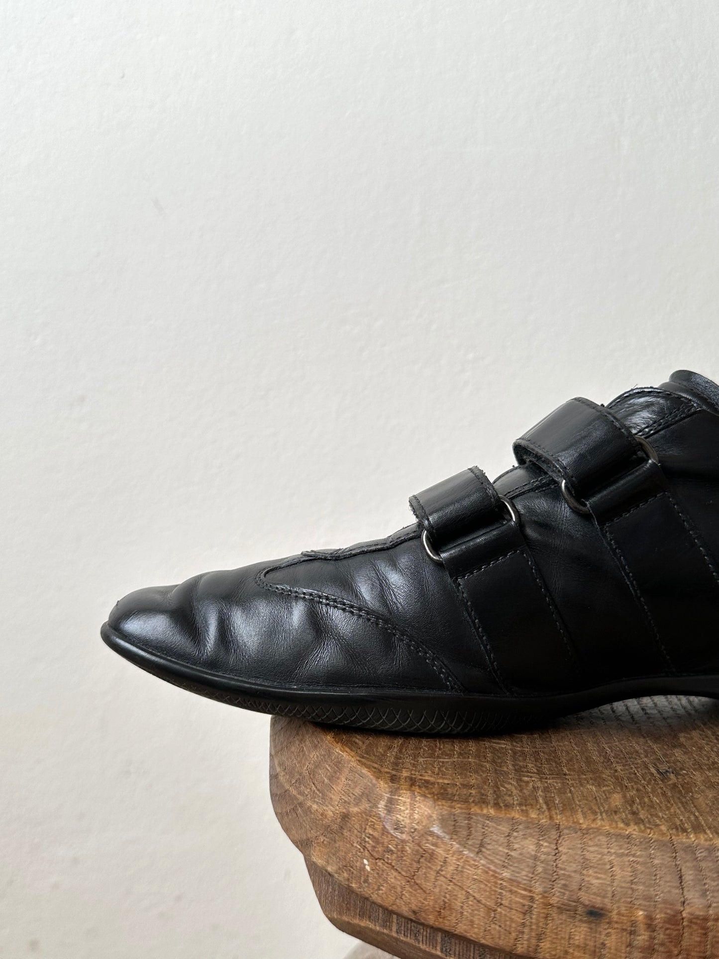 PRADA Leather sneaker - sz 7h