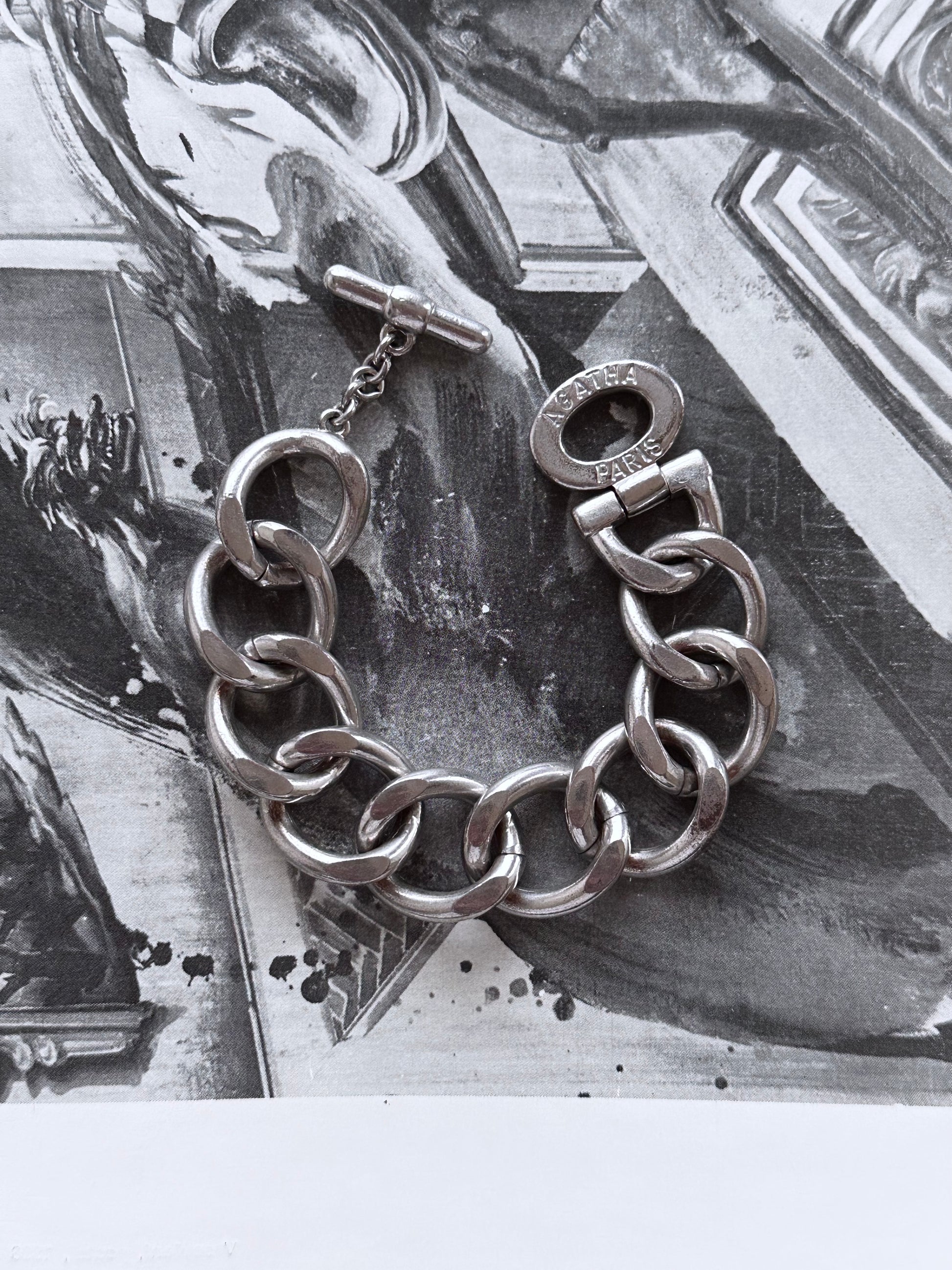 80s 70s France AGATHA curve curb chain bracelet metal chrome 1980s 1970s vintage old French hermes フレンチヴィンテージ エルメス ジュエリー ブレスレット TOTO 古着 古着屋 プラハ Prague vintage shop used clothes jewelry store