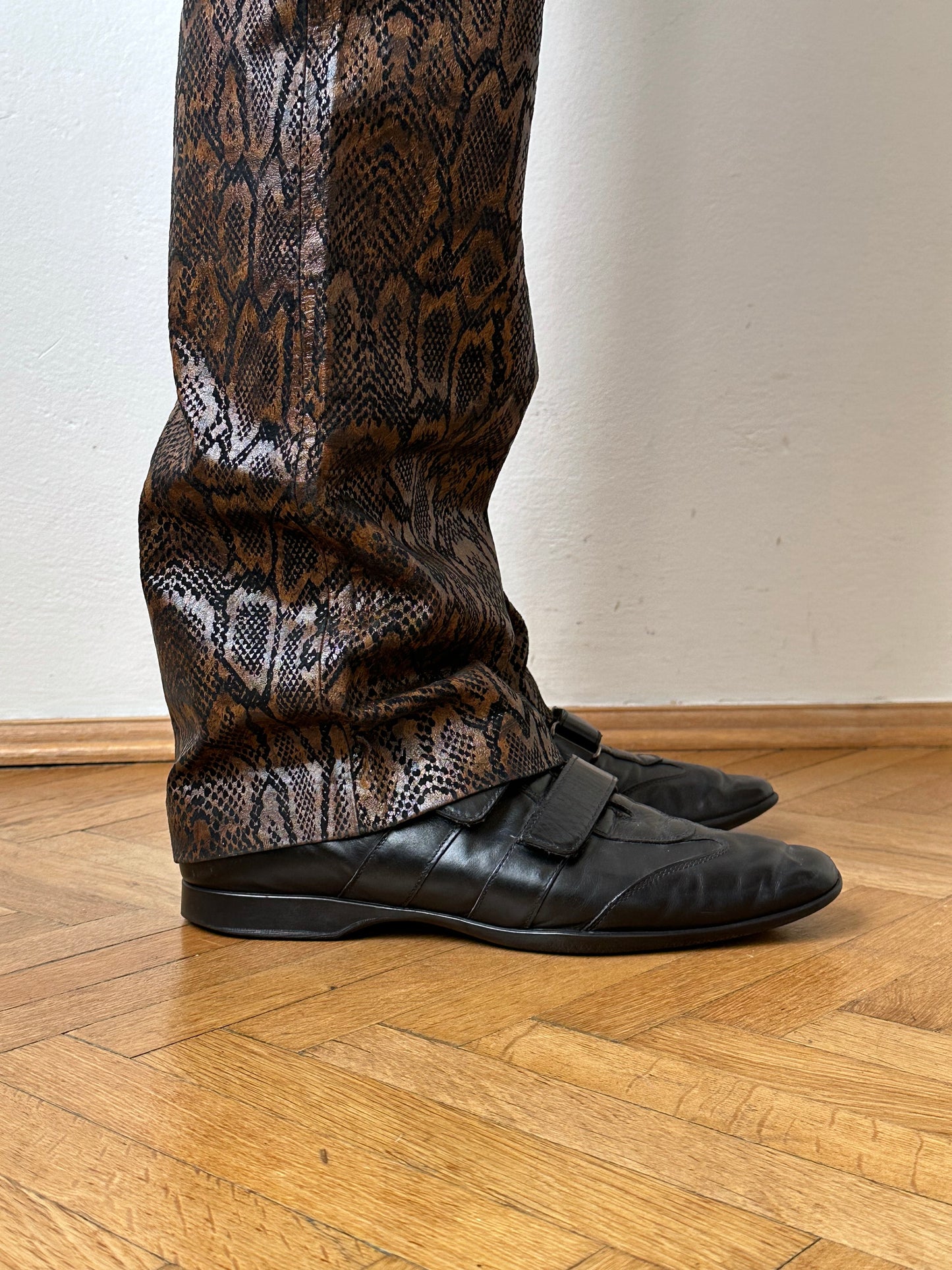 Italy Leather trousers - w32