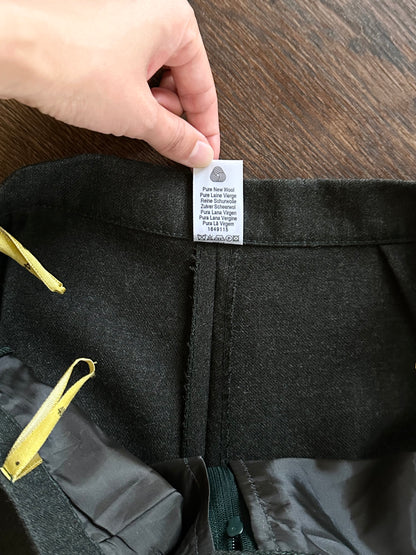 Virgin wool dress shorts in grey olive W30