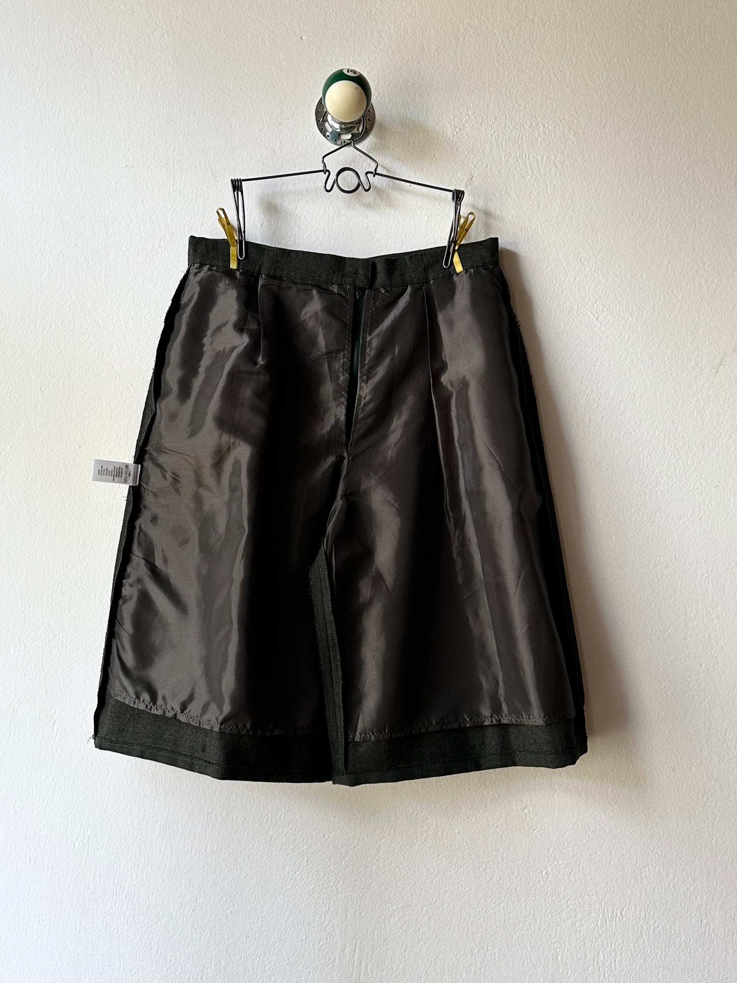 Virgin wool dress shorts in grey olive W30
